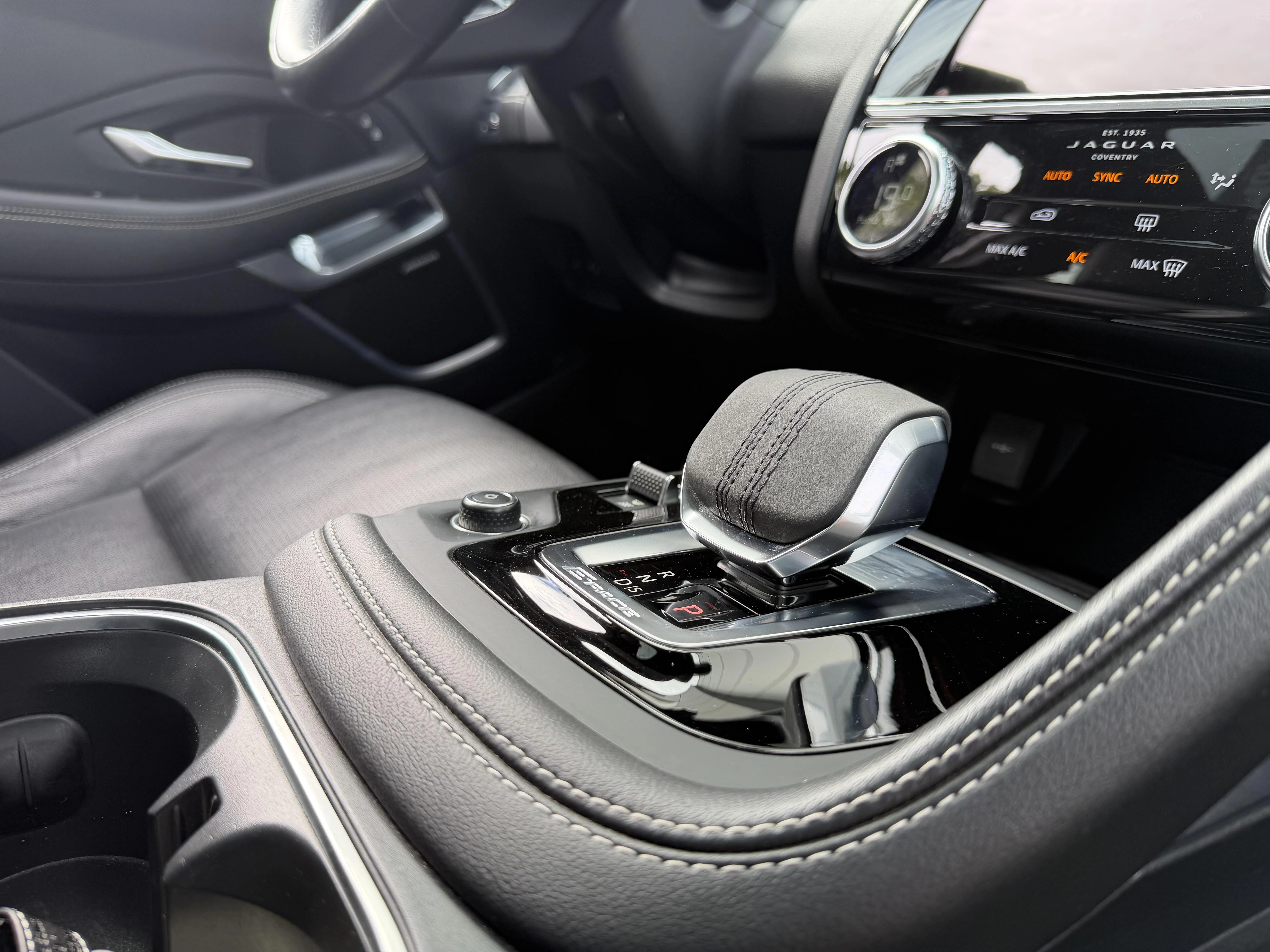 Jaguar E-PACE D165 R-Dynamic S