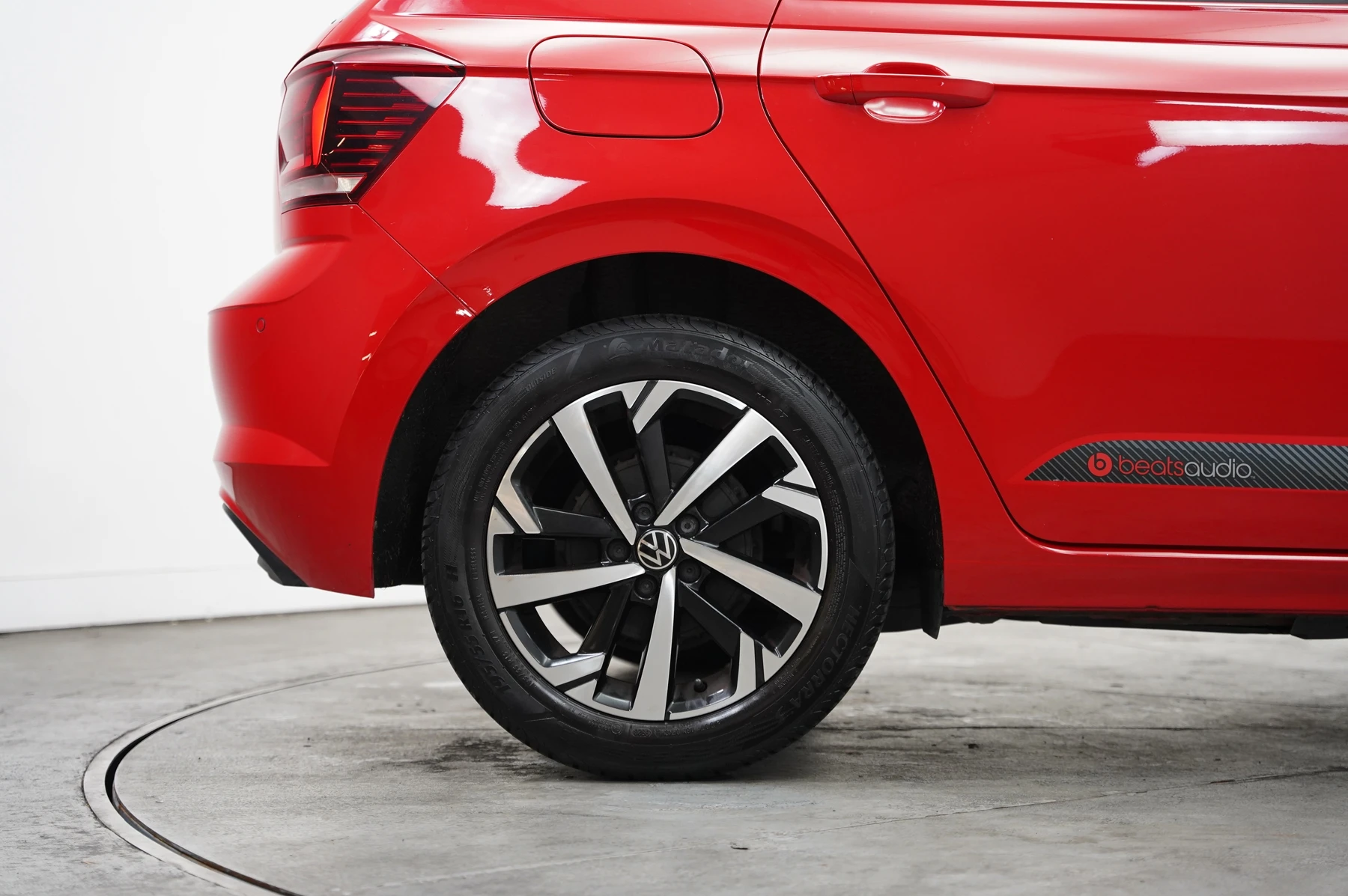 Volkswagen-Polo-image-32