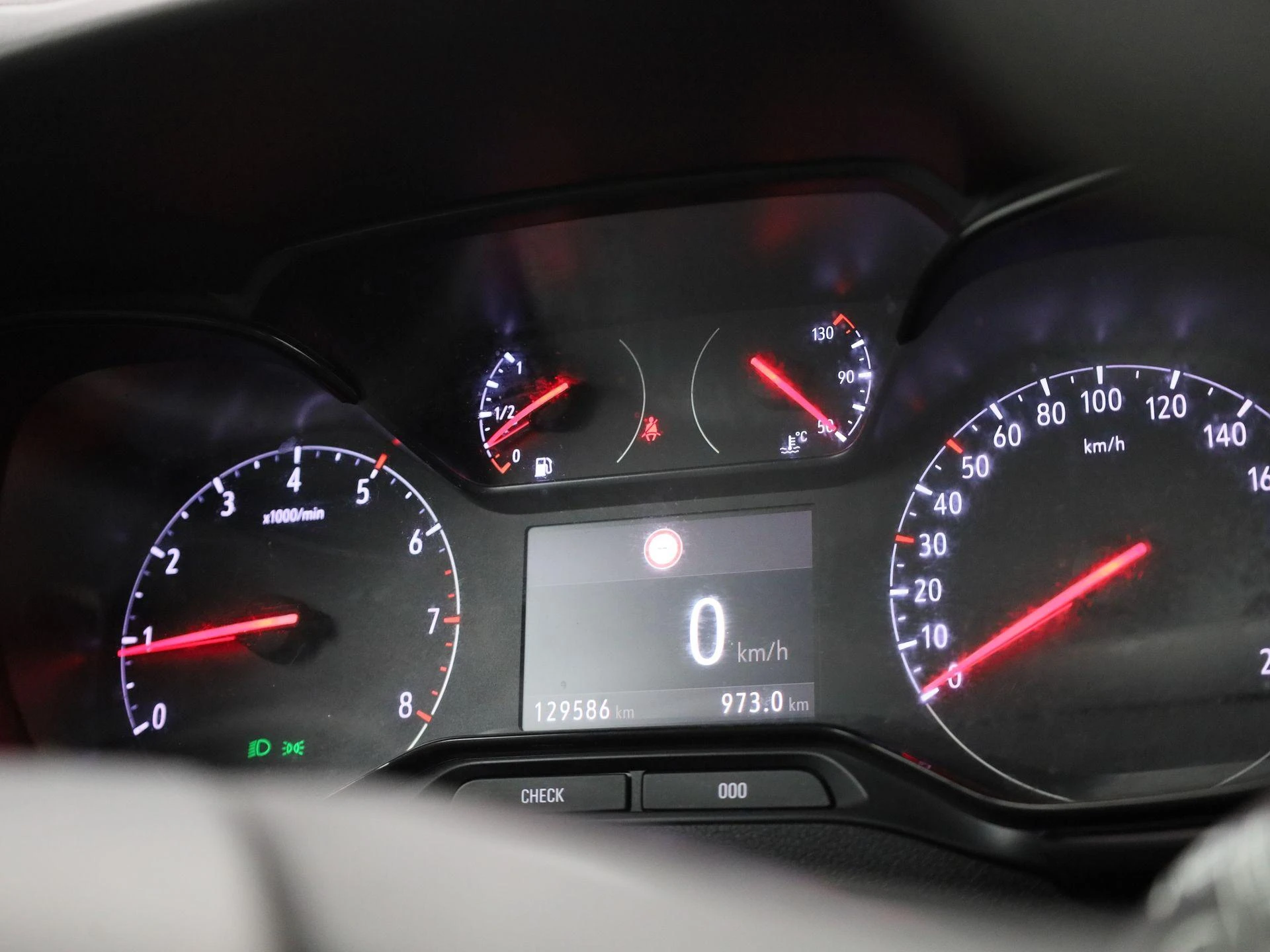 Opel-Combo Life-image-23