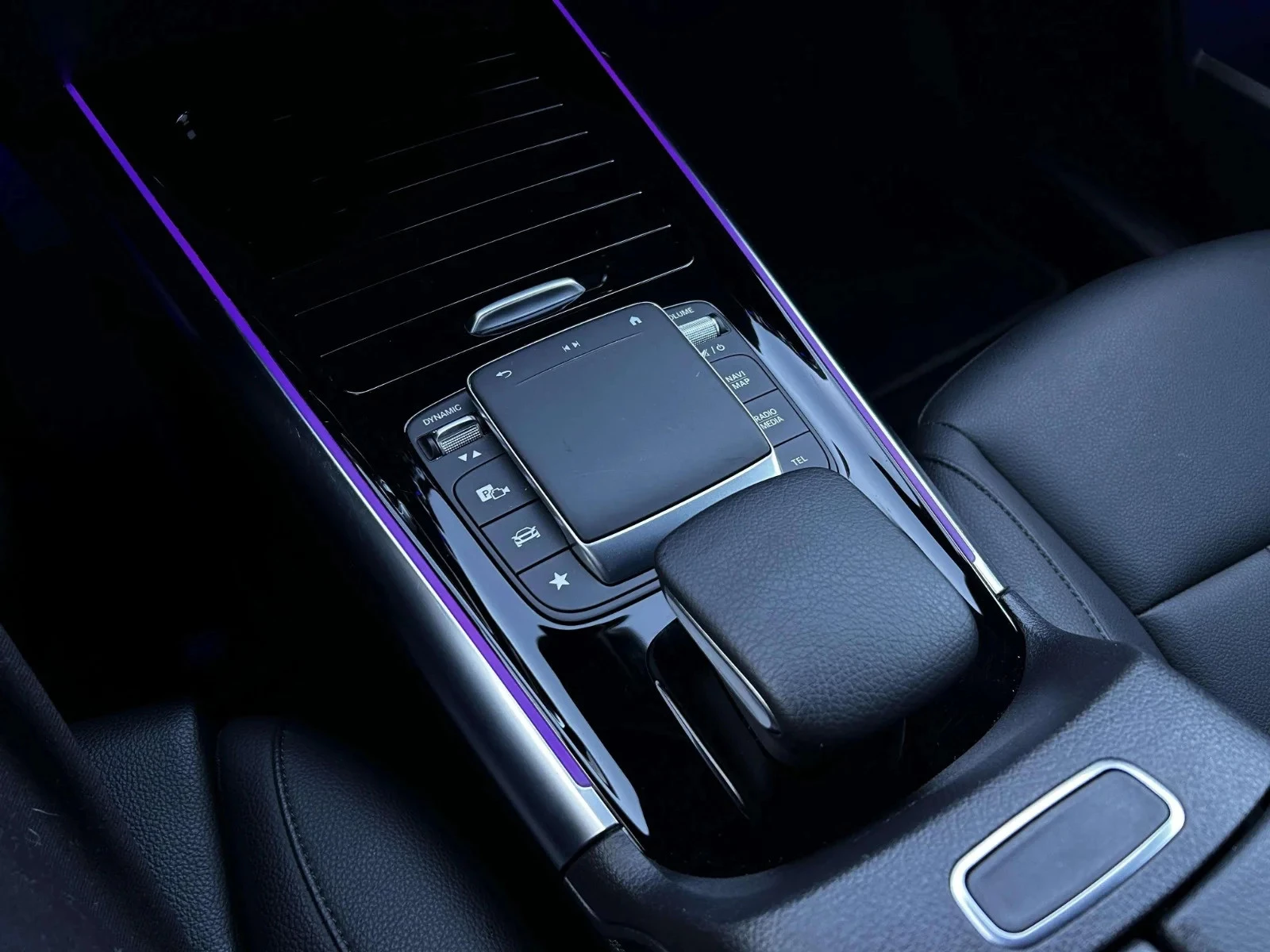 Mercedes-Benz-EQA-image-10