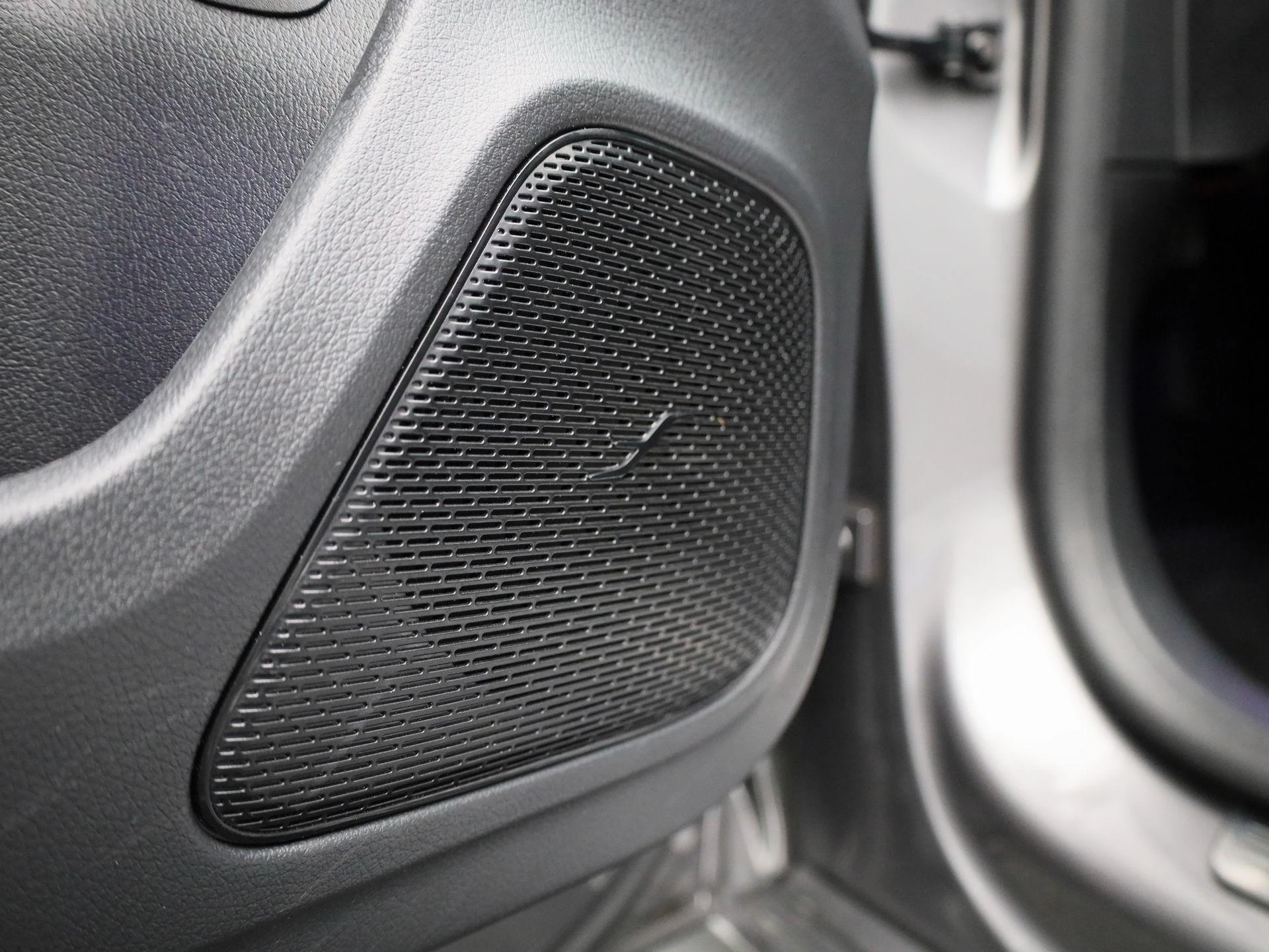 Mercedes-Benz-A-Klasse-image-36