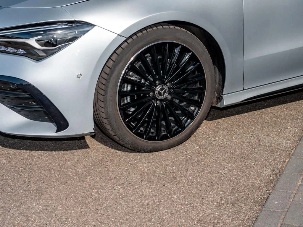 Mercedes-Benz-CLA 200-image-6