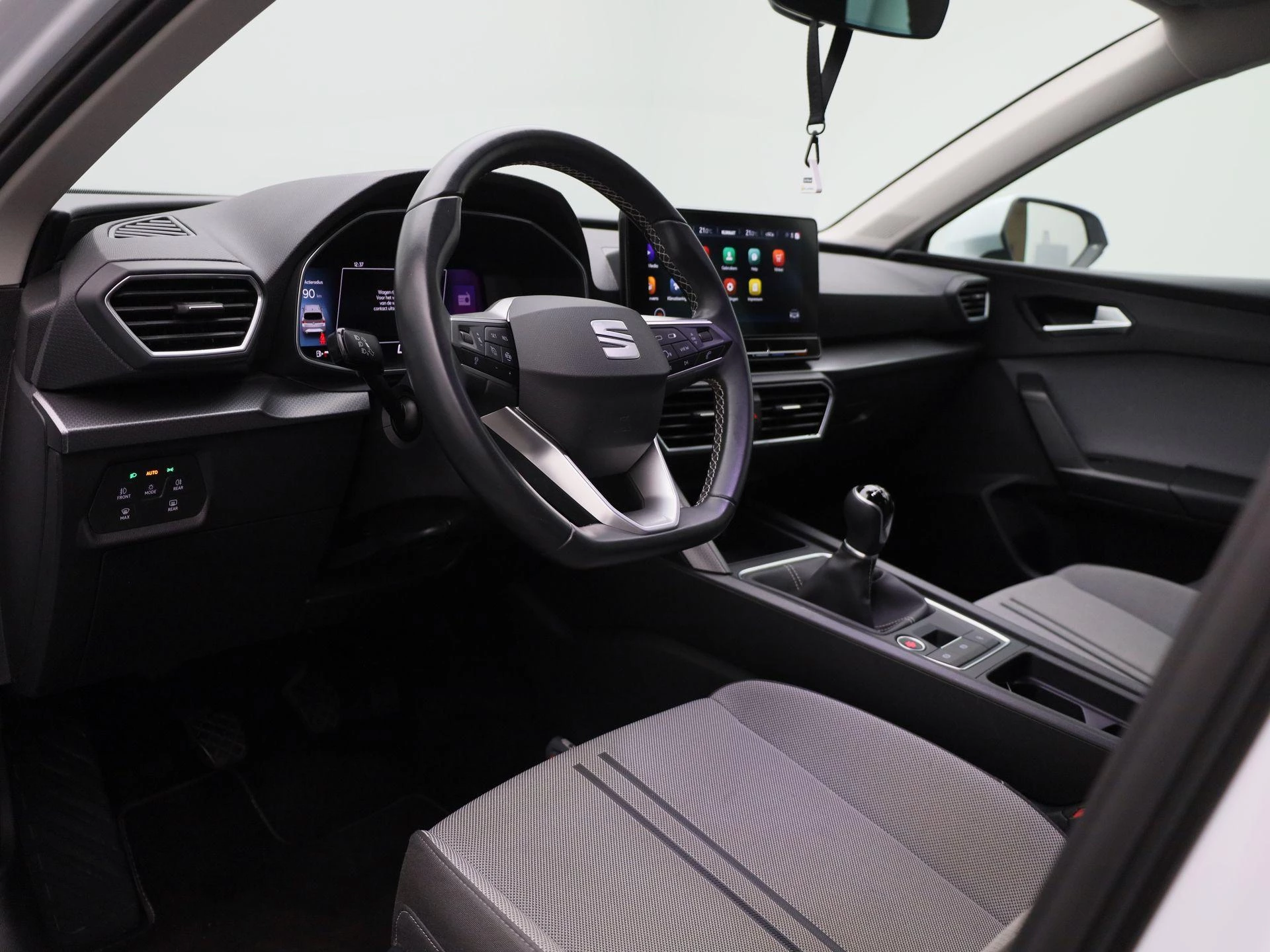 SEAT-Leon-image-29