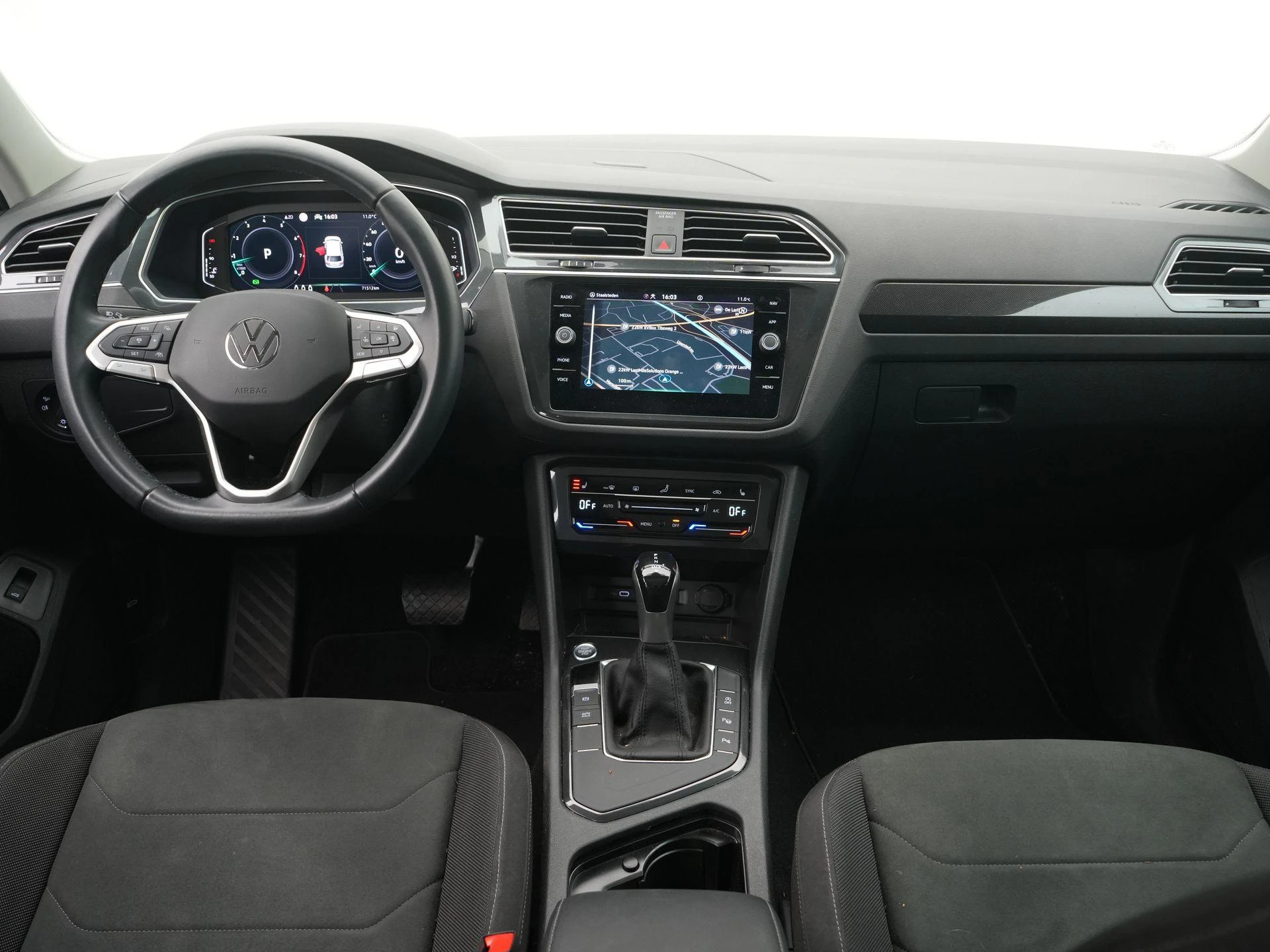 Volkswagen-Tiguan-image-6