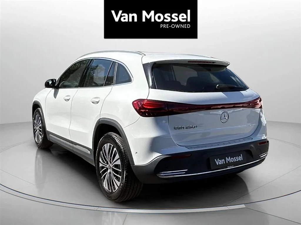 Mercedes-Benz-EQA-image-6