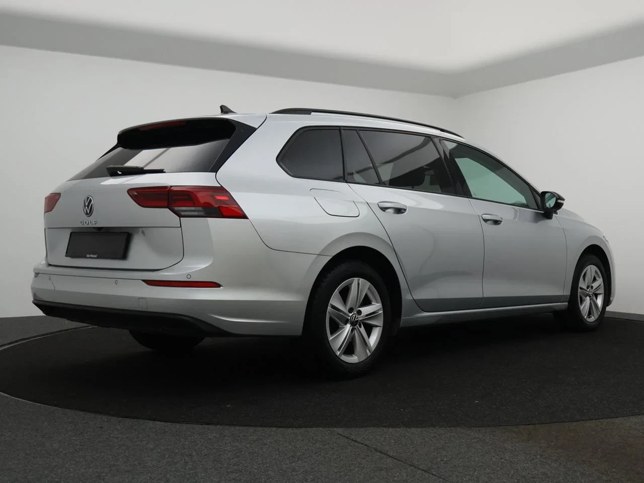 Volkswagen-Golf-image-5