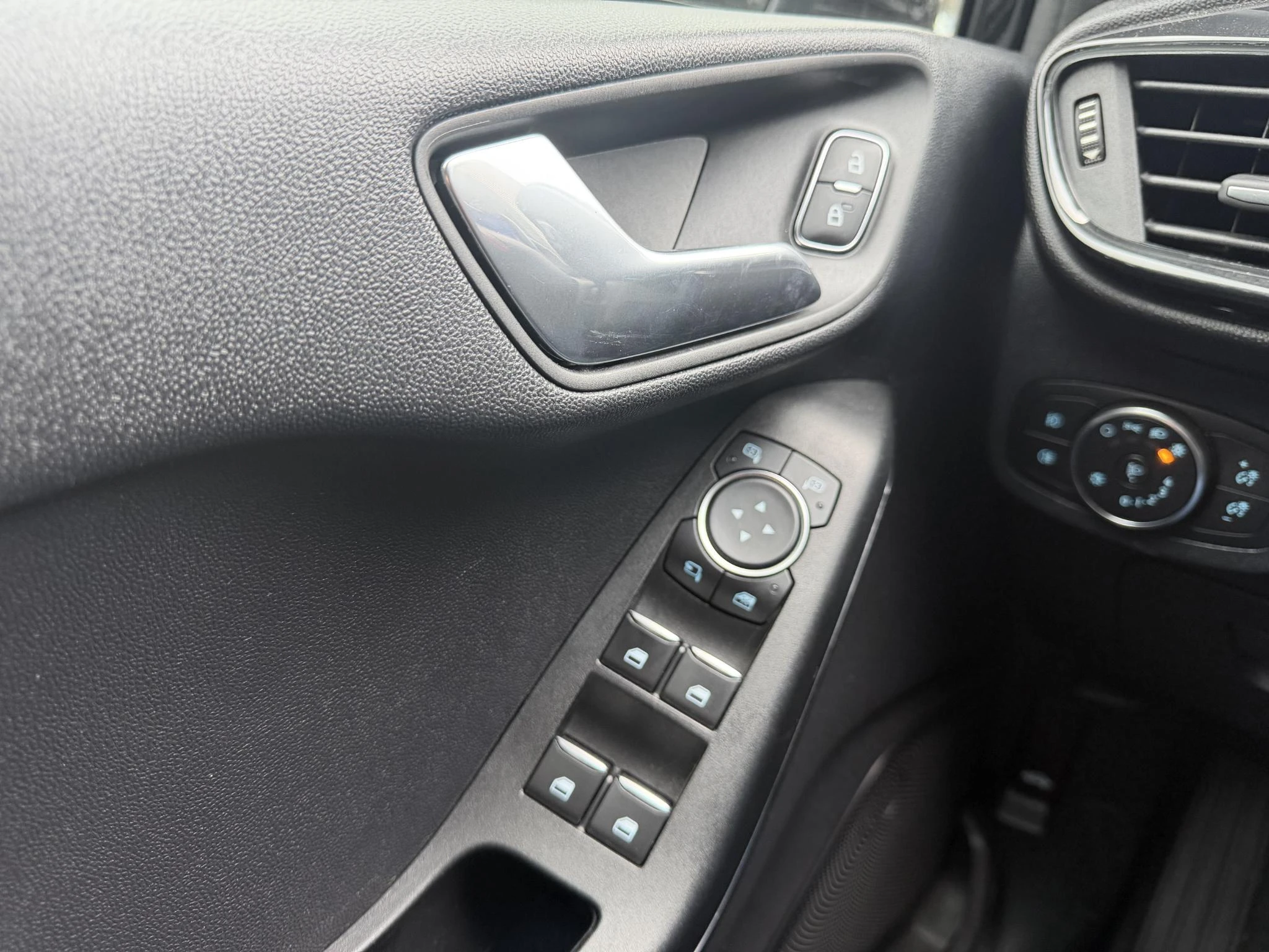 Ford-Fiesta-image-3