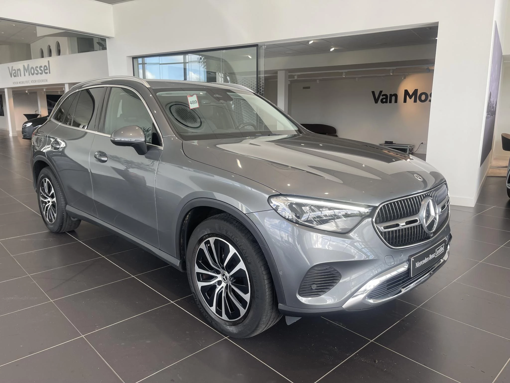 Mercedes-Benz GLC 200 4MATIC Business Line + CARPLAY + LED + CAMERA +