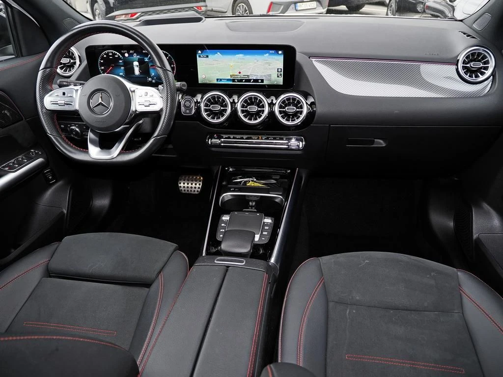 Mercedes-Benz-GLA 220 d-image-13