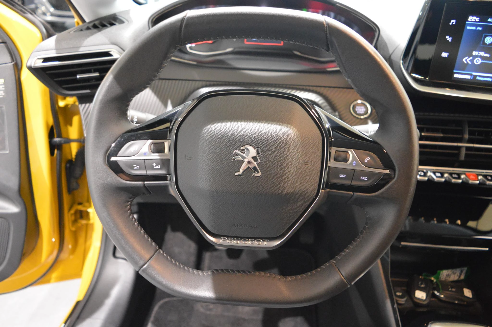 Peugeot-208-image-8