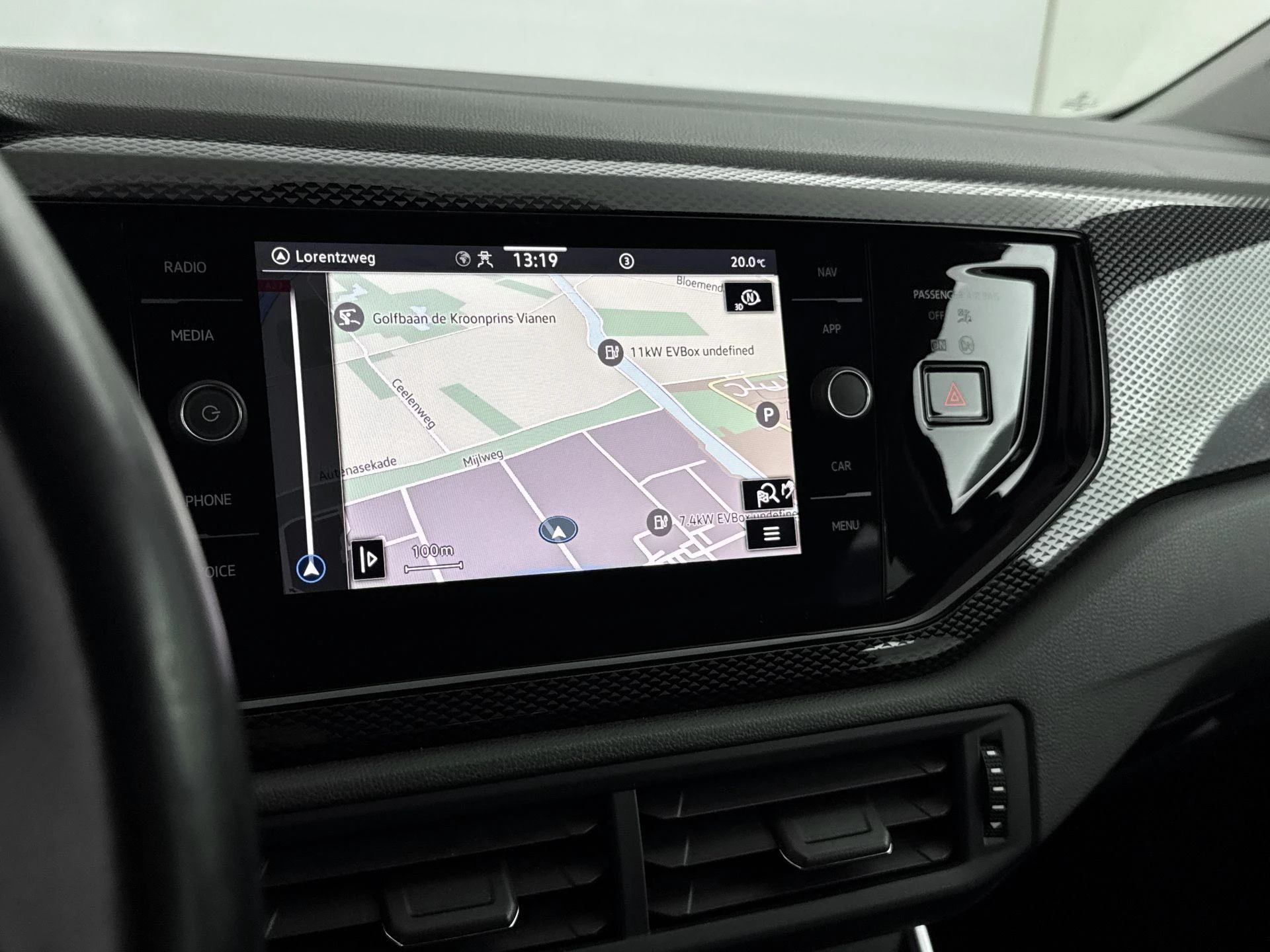 Volkswagen-Polo-image-14