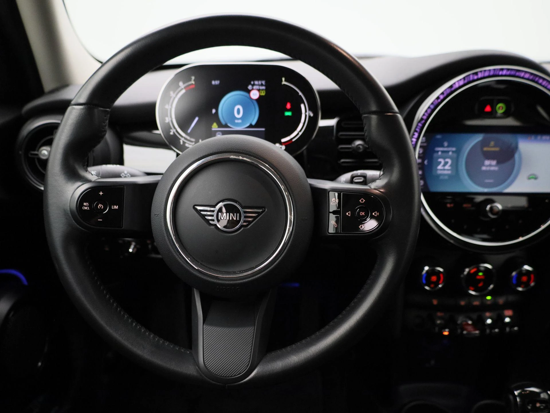 MINI-Cooper-image-6