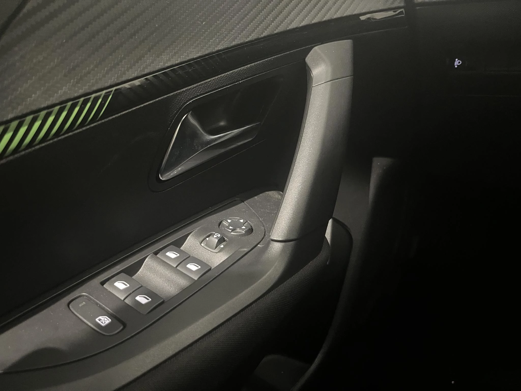 Peugeot-2008-image-13