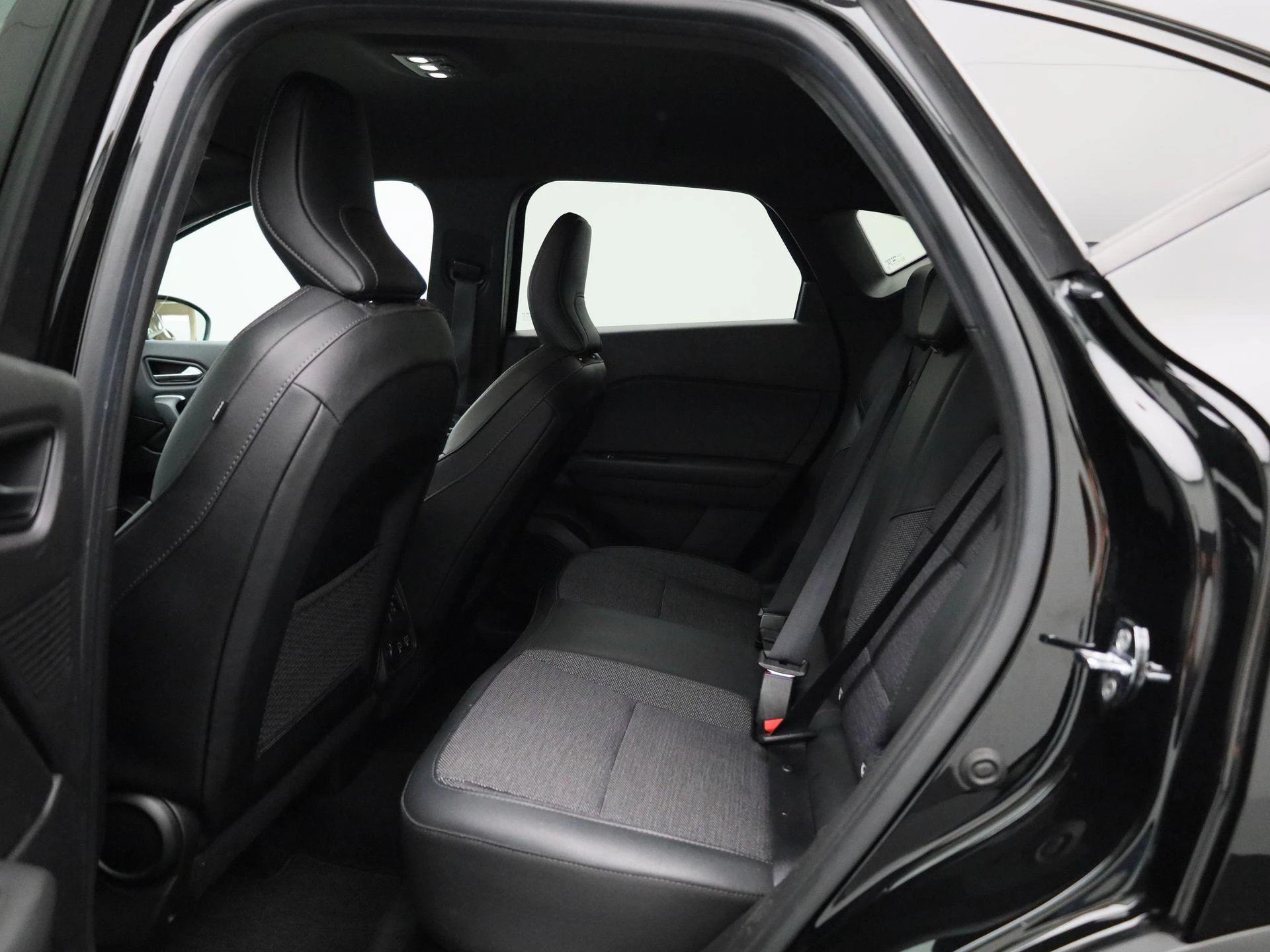 Renault Captur 1.6 E-Tech Hybrid 145 Rive Gauche