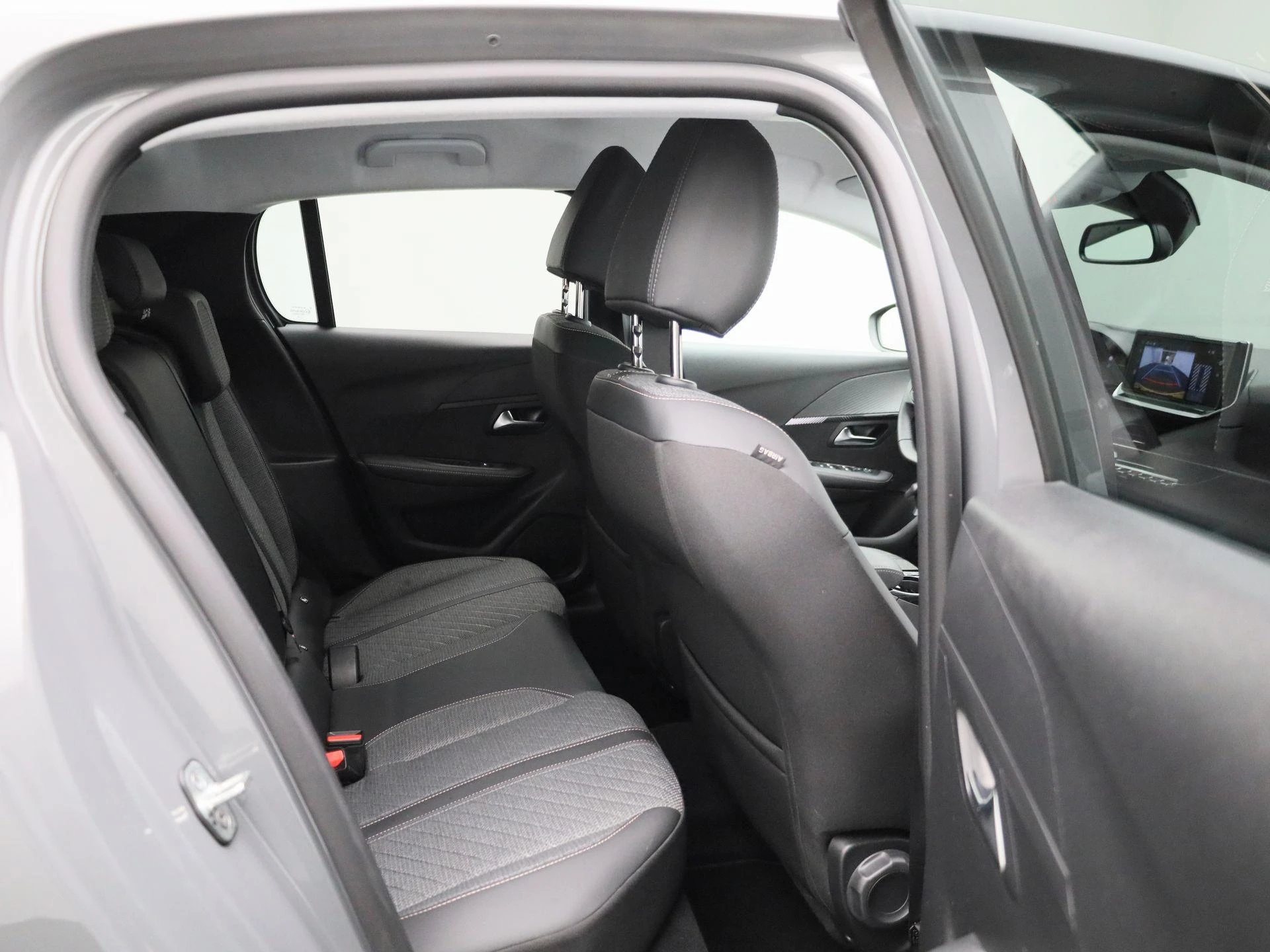 Peugeot 208 - 34