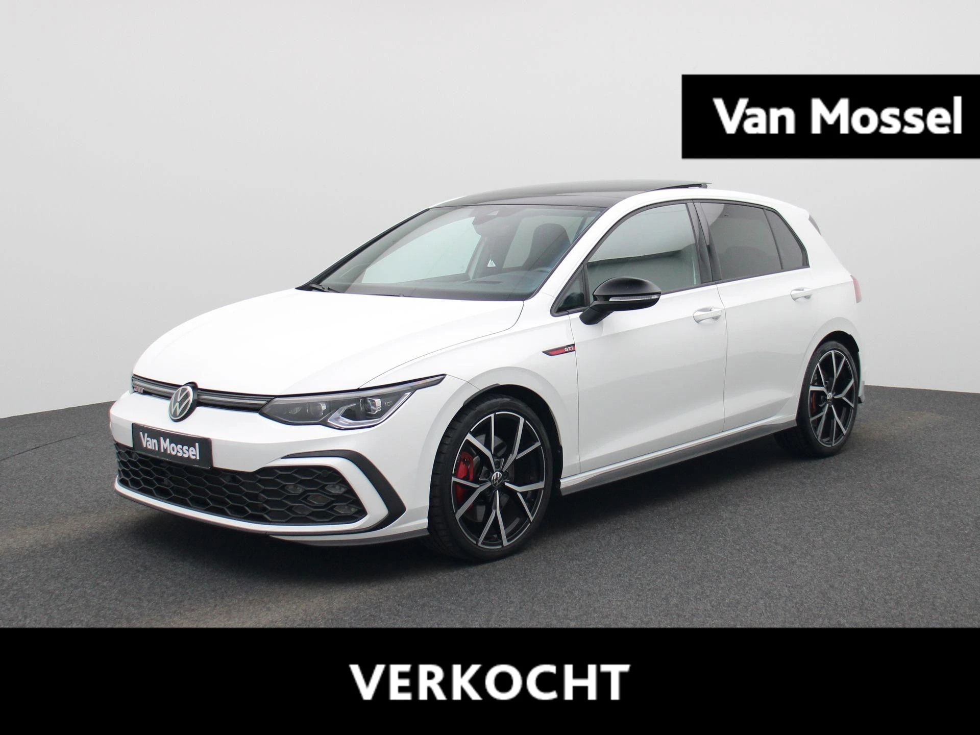 Volkswagen-Golf-image-0