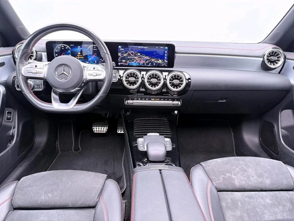 Mercedes-Benz-CLA-image-2