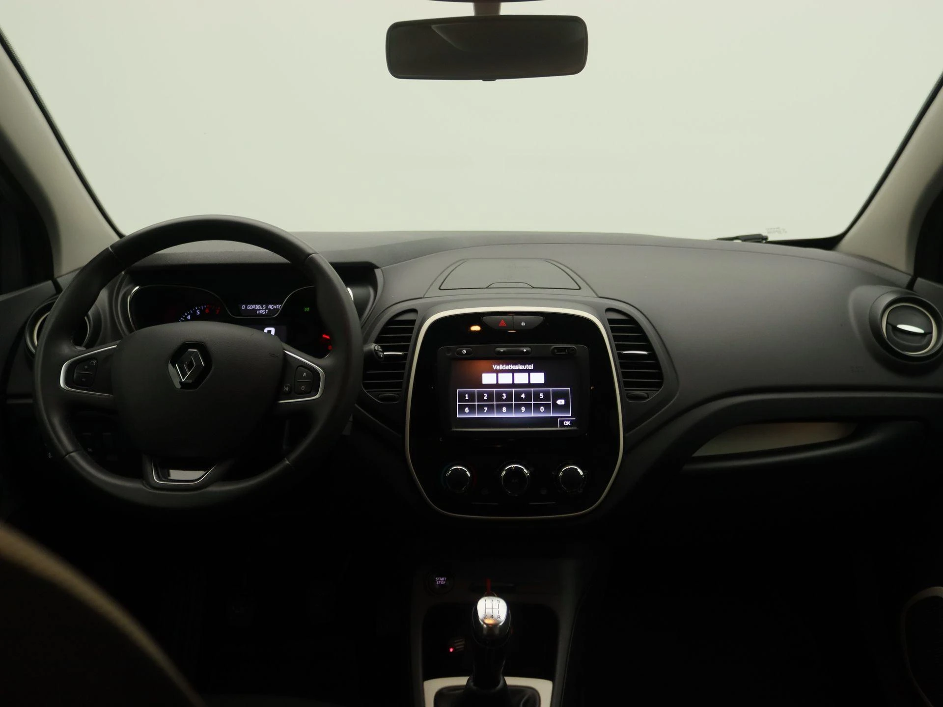 Renault-Captur-image-6