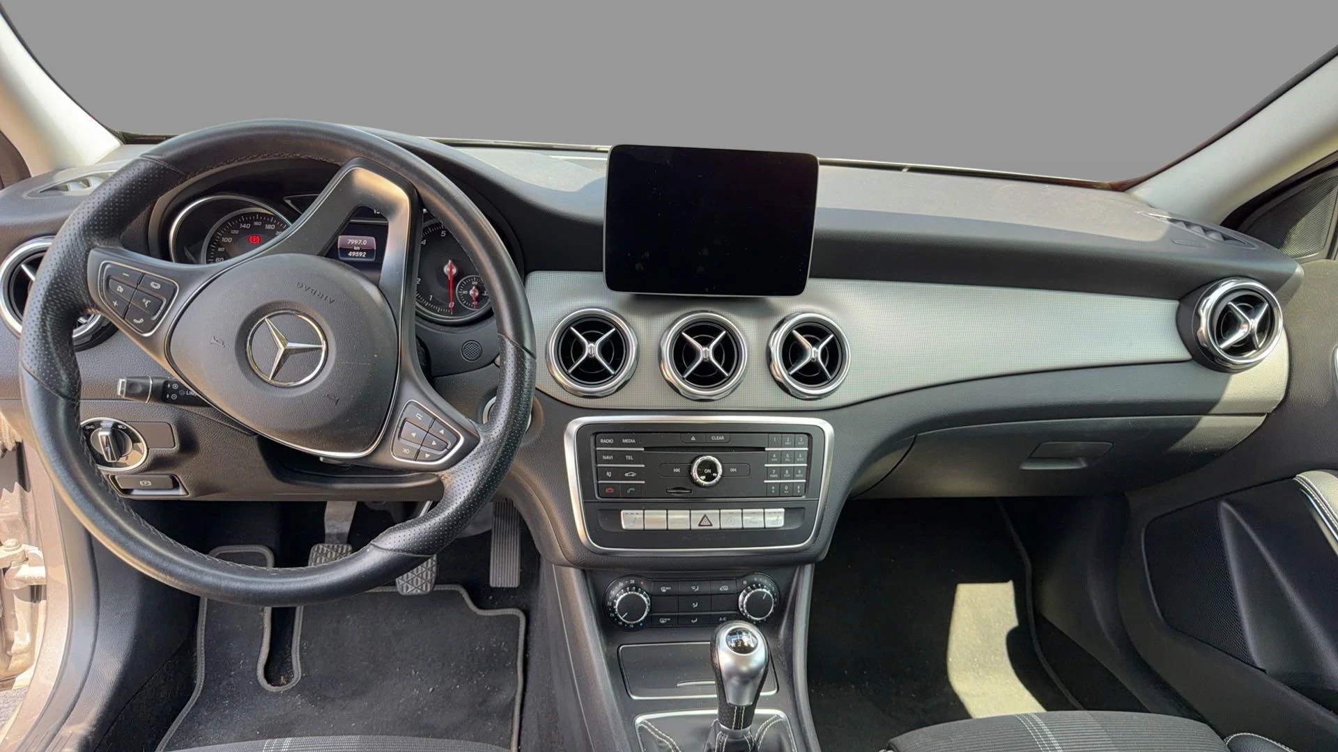 Mercedes-Benz-GLA-image-7
