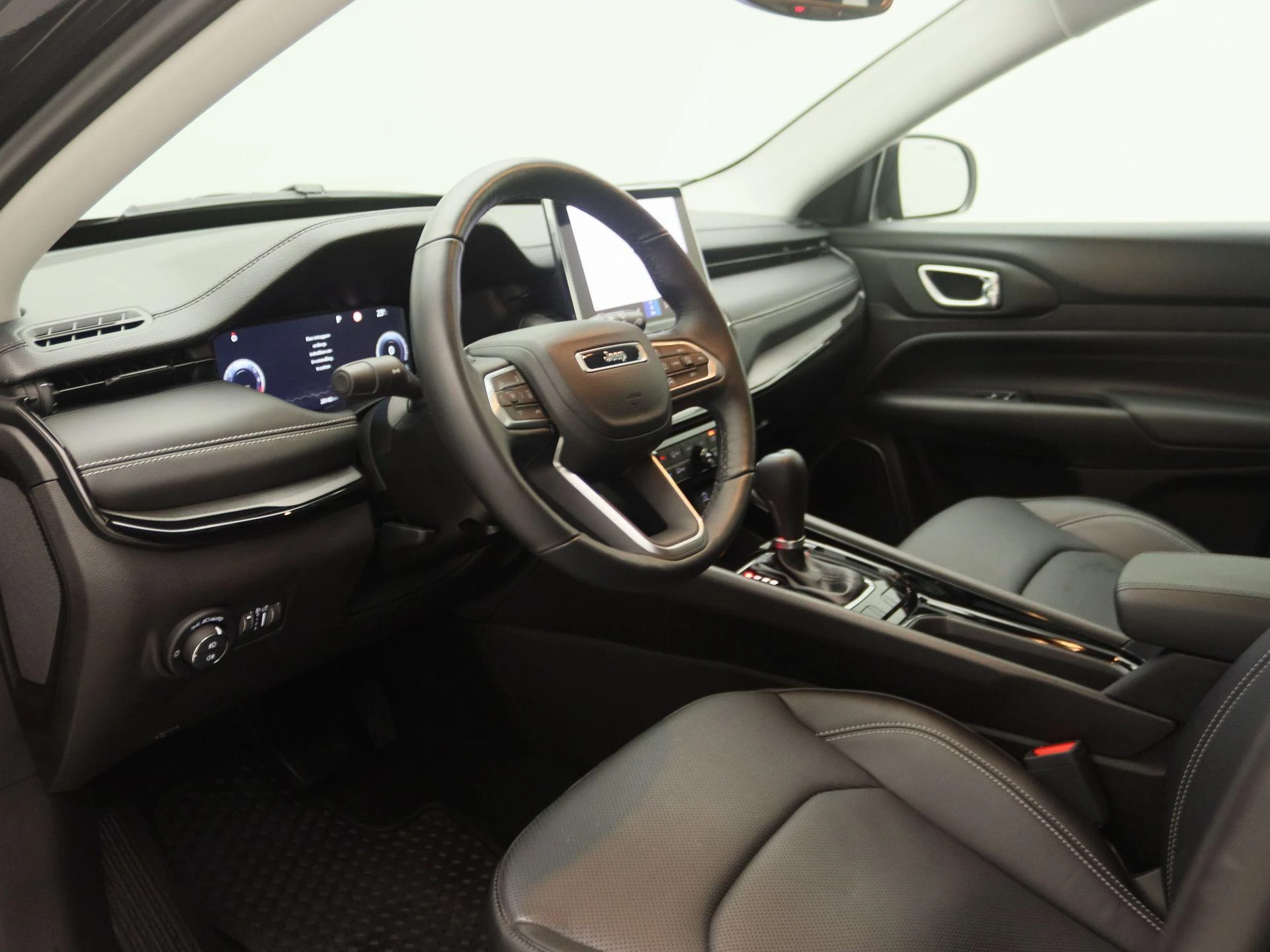 Jeep-Compass-image-24