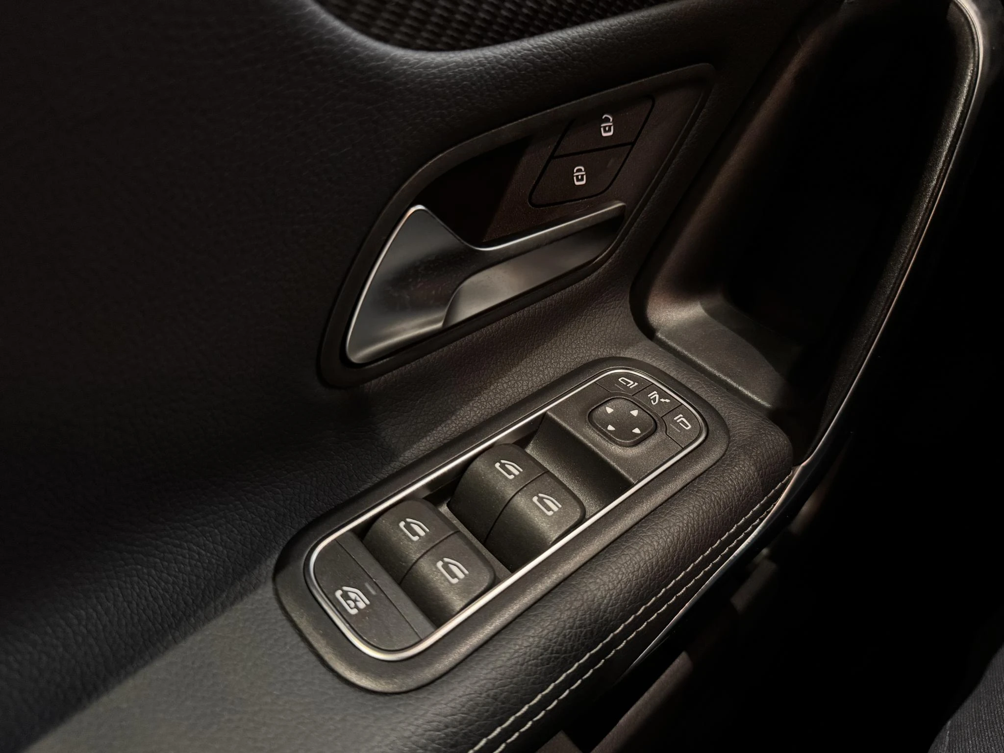 Mercedes-Benz-A-Klasse-image-11