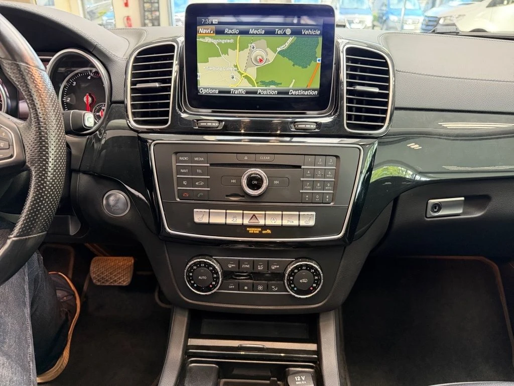 Mercedes-Benz-GLS 350 d-image-19