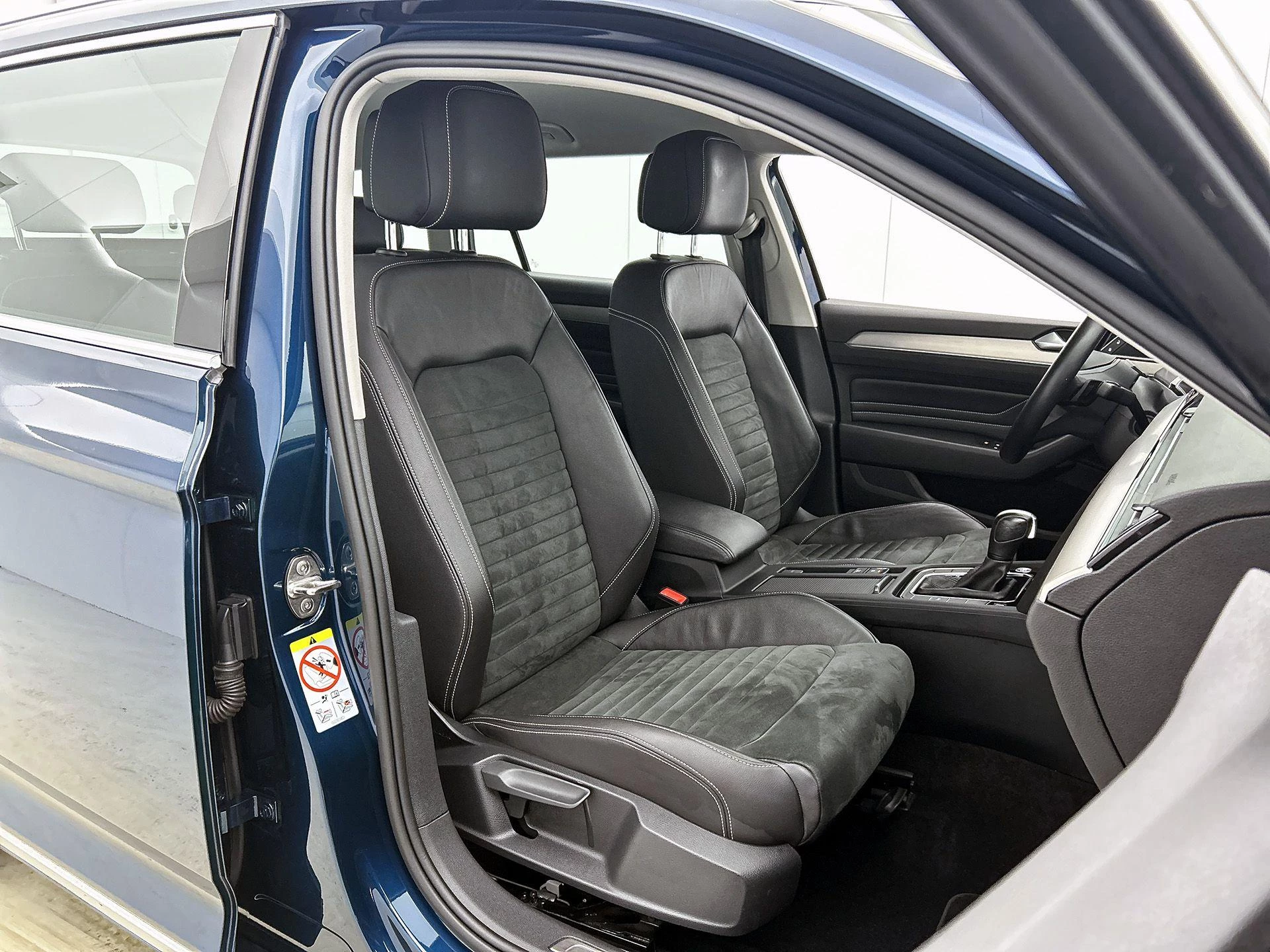 Volkswagen-Passat-image-38