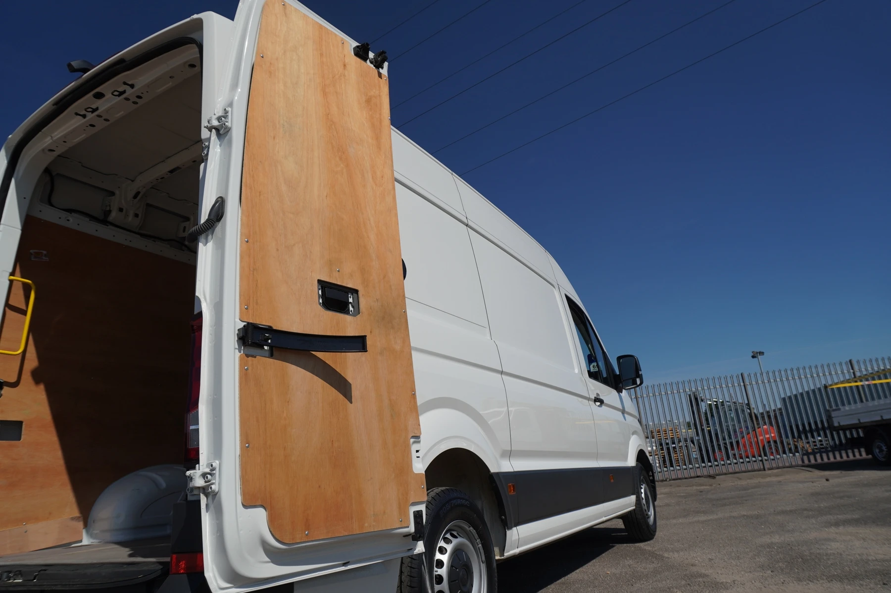 Volkswagen-Crafter-image-25