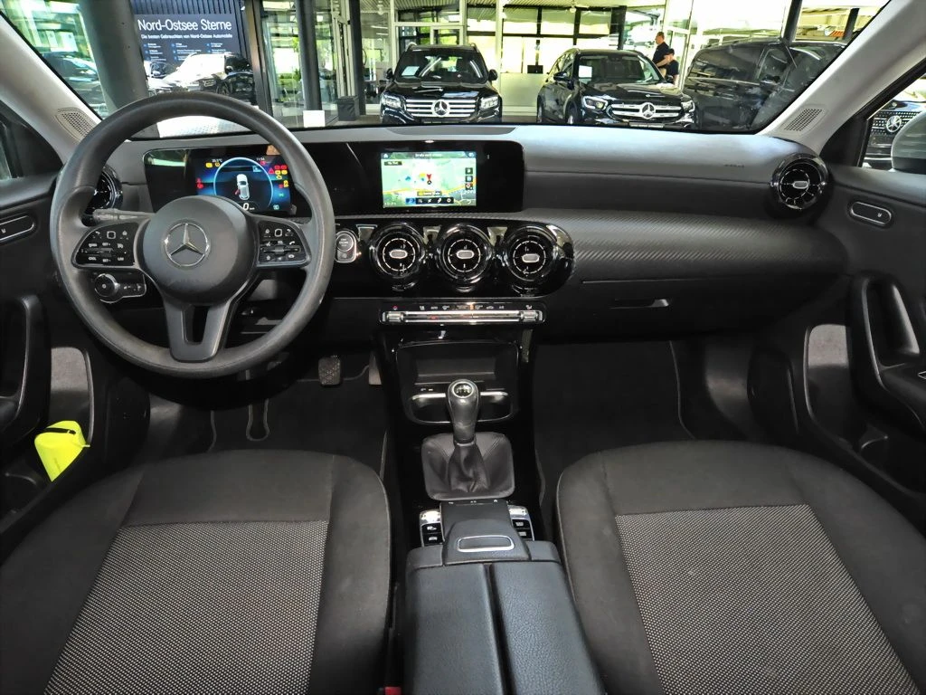 Mercedes-Benz-A-Klasse 180 d-image-10