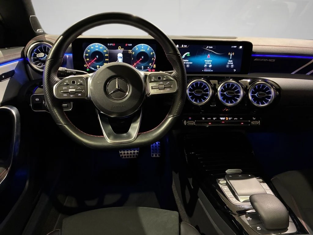 Mercedes-AMG-CLA 35 AMG-image-10