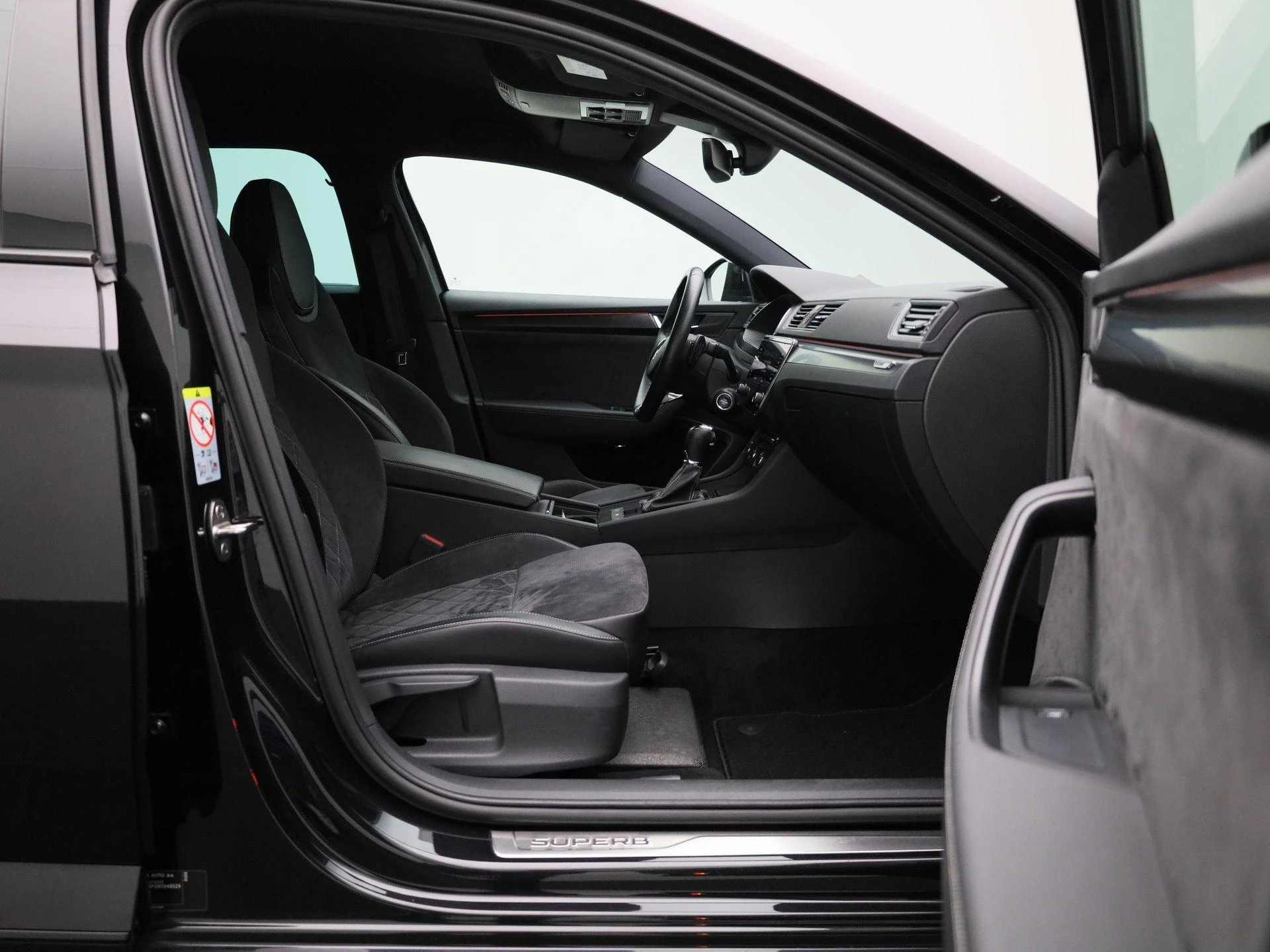 Škoda Superb Combi 1.4 TSI iV Sportline Business