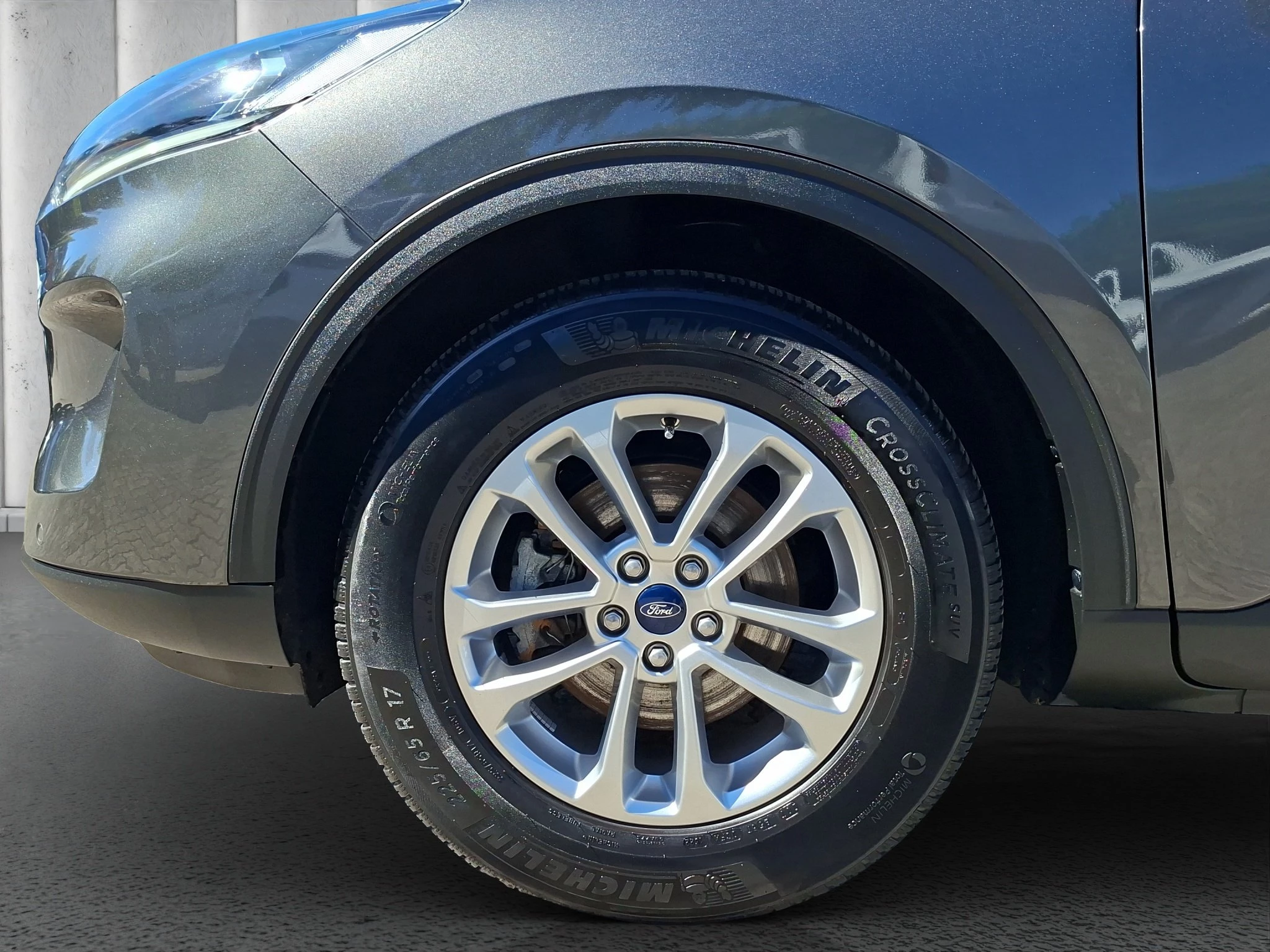 Ford Kuga Titanium 1.5 EB GJR | RFK | PDC | SHZ | LMF | Navi | Klima | BT | ZV mit FB