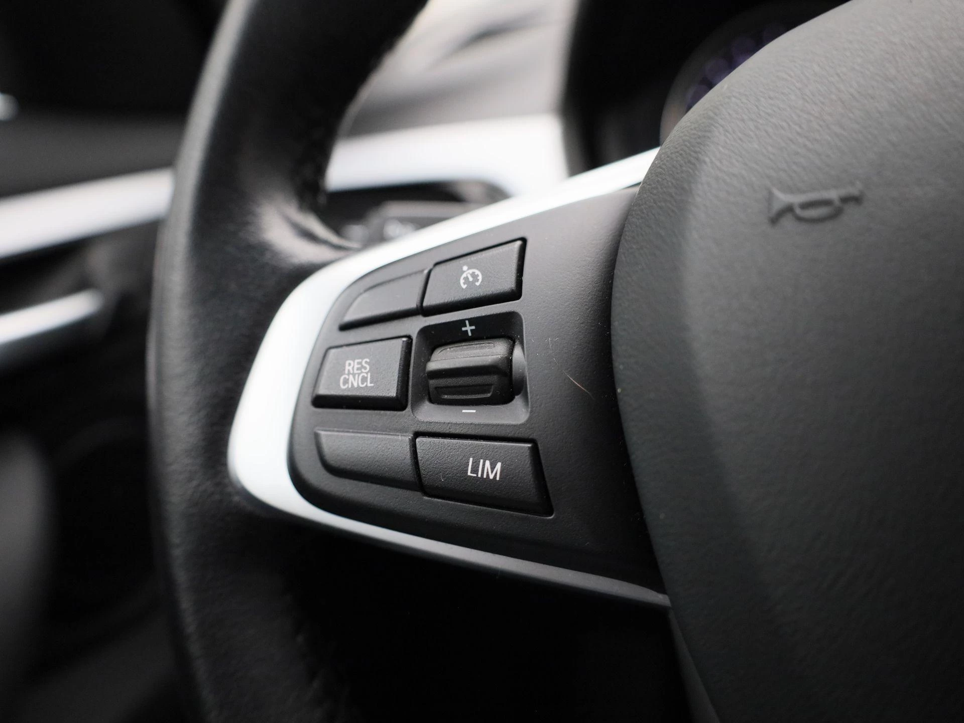 BMW X1 sDrive18iA (100 kW)