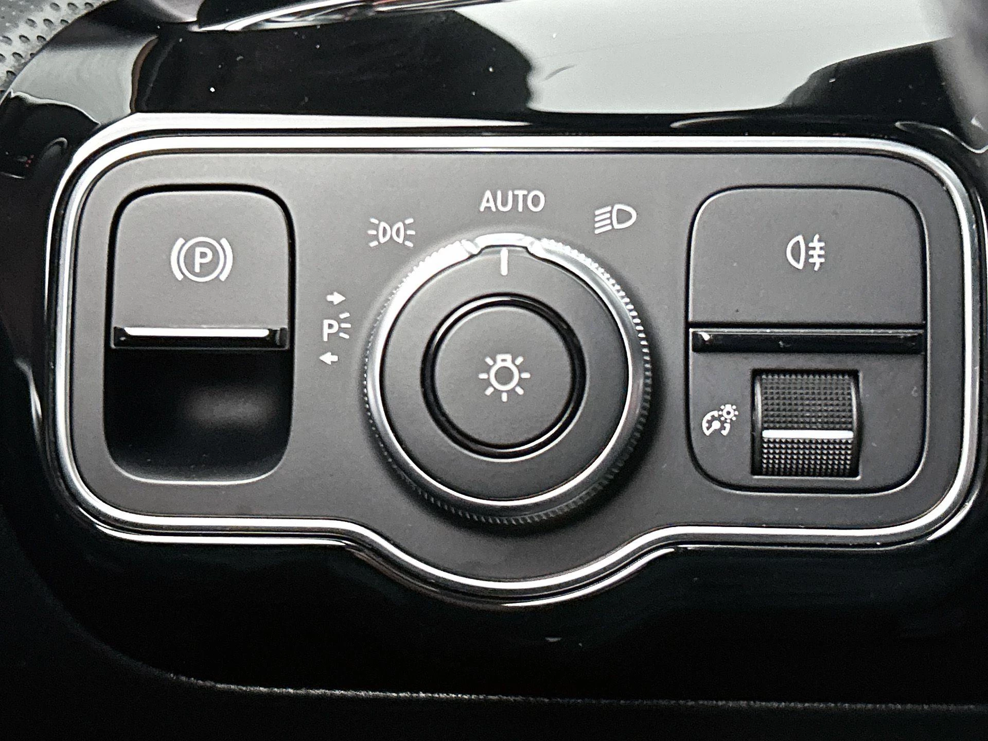 Mercedes-Benz-A-Klasse-image-27