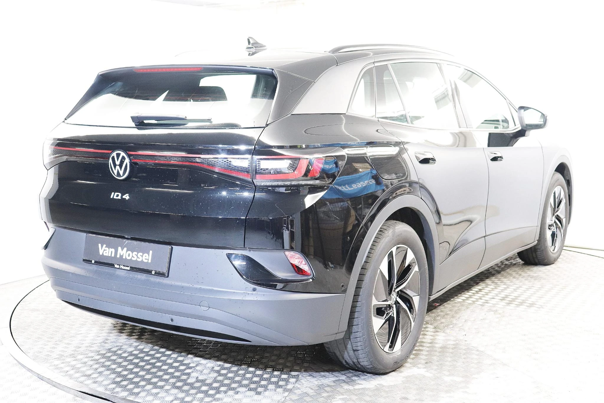 Volkswagen-ID.4-image-4