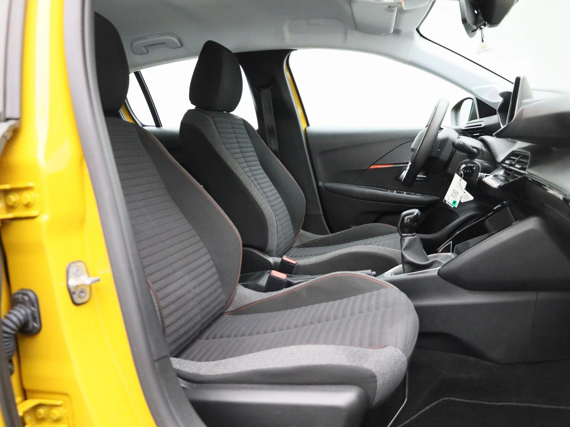 Peugeot-208-image-29