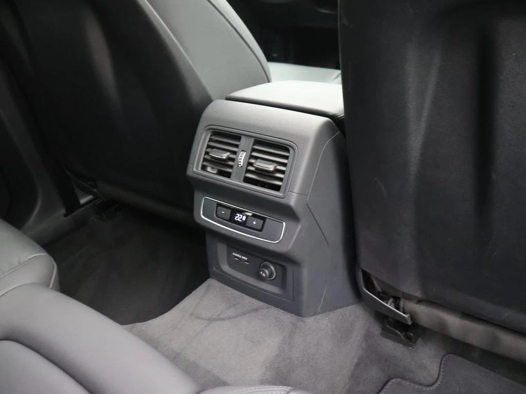 Audi Q5 PHEV Audi Q5 PHEV S line 50TFSIe QUATTRO 299PK *AUTOMAAT*PANODAK*CAMERA*LEDER*CRUISE*NAVI*VIRTUAL COCKPIT*...*