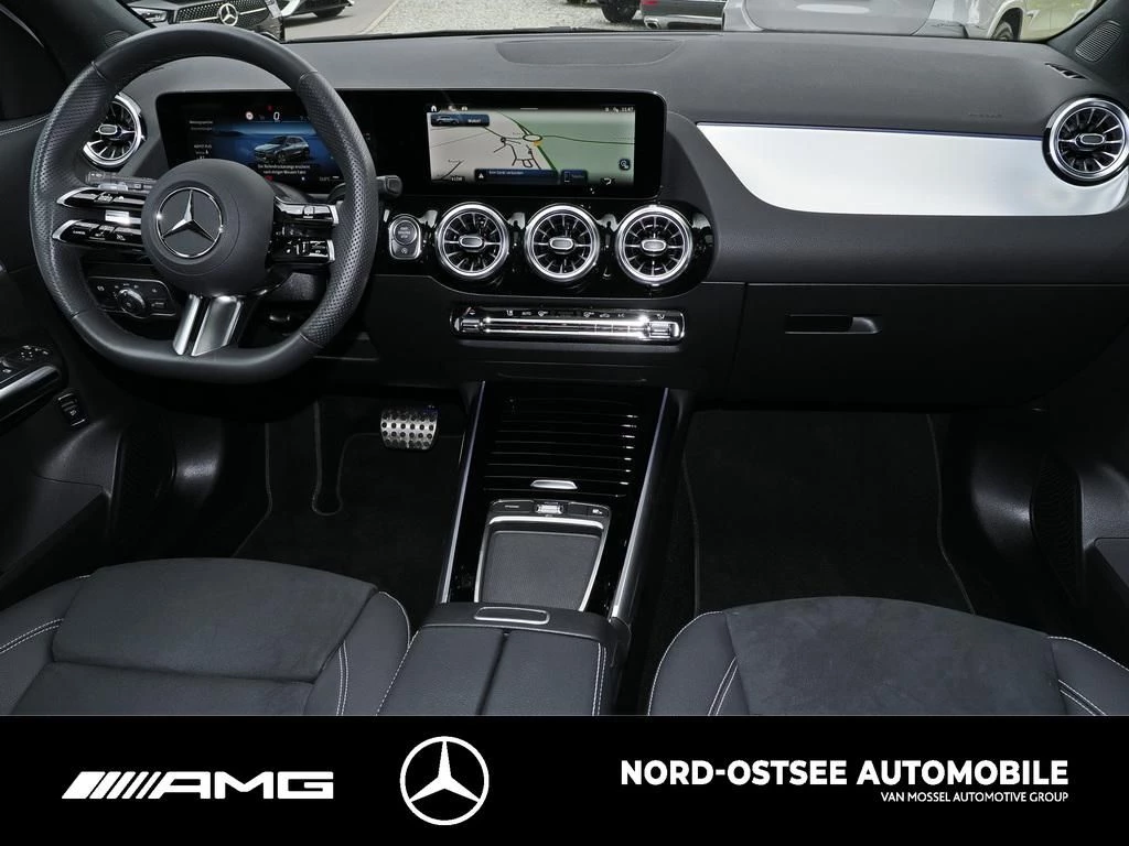 Mercedes-Benz GLA 200 AMG ADVANCED+ KAM PANO MBUX KEYLESS AHK AMG Line
