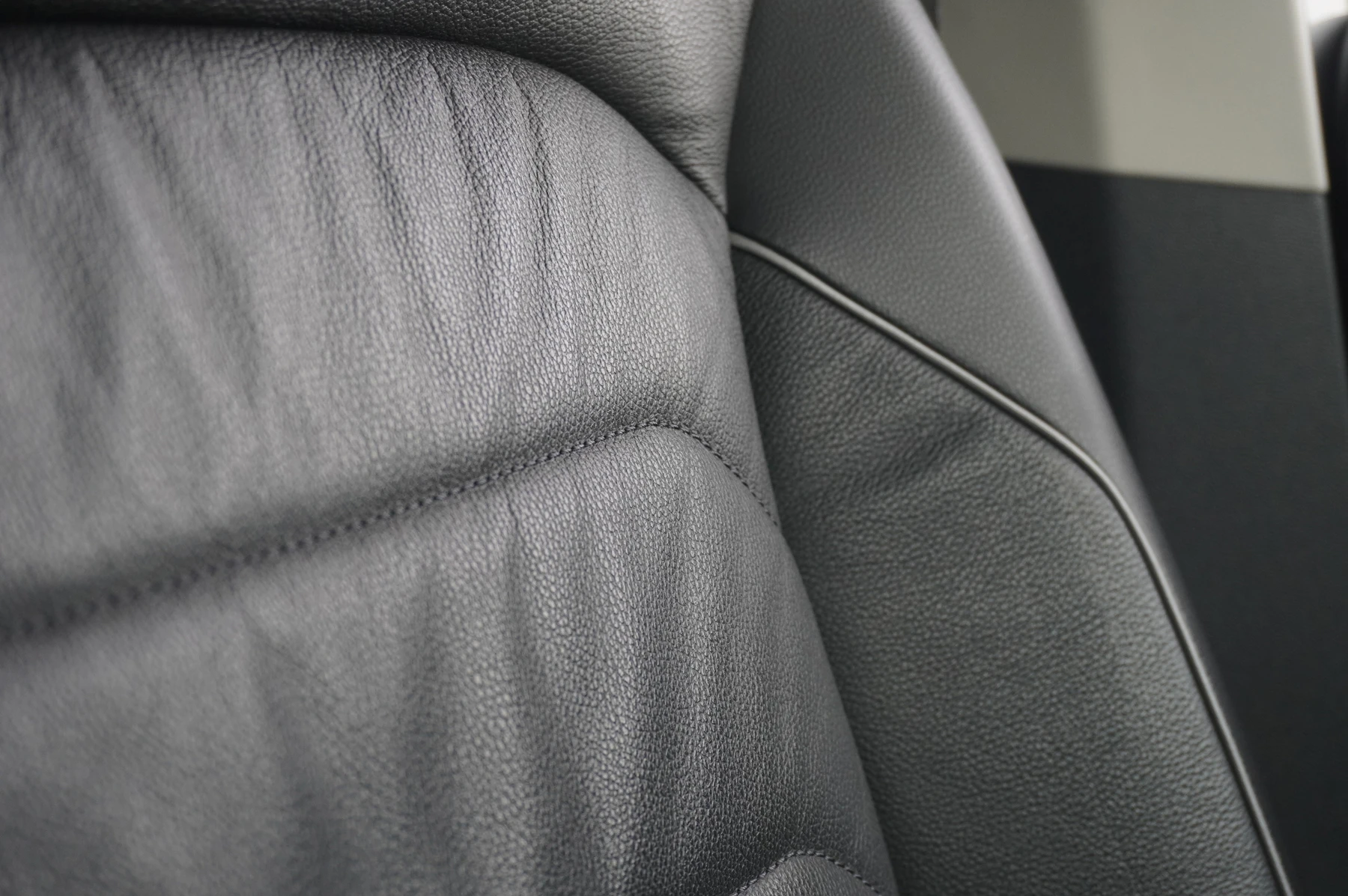 Volkswagen-Tiguan-image-14