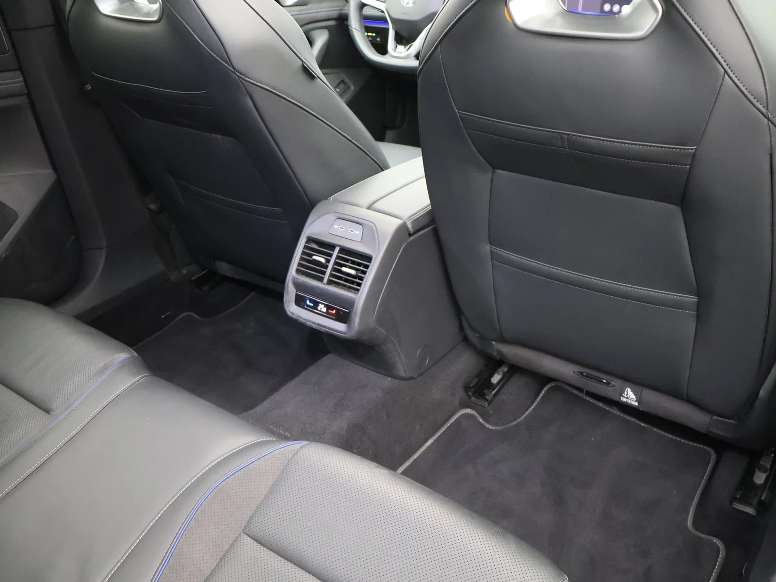 Volkswagen Passat SW Passat R-Line Business Premium 1.5TSI 150 pk *FULL OPTION*R-LINE*SPORTZETELS*PANO DAK*LEDER*...