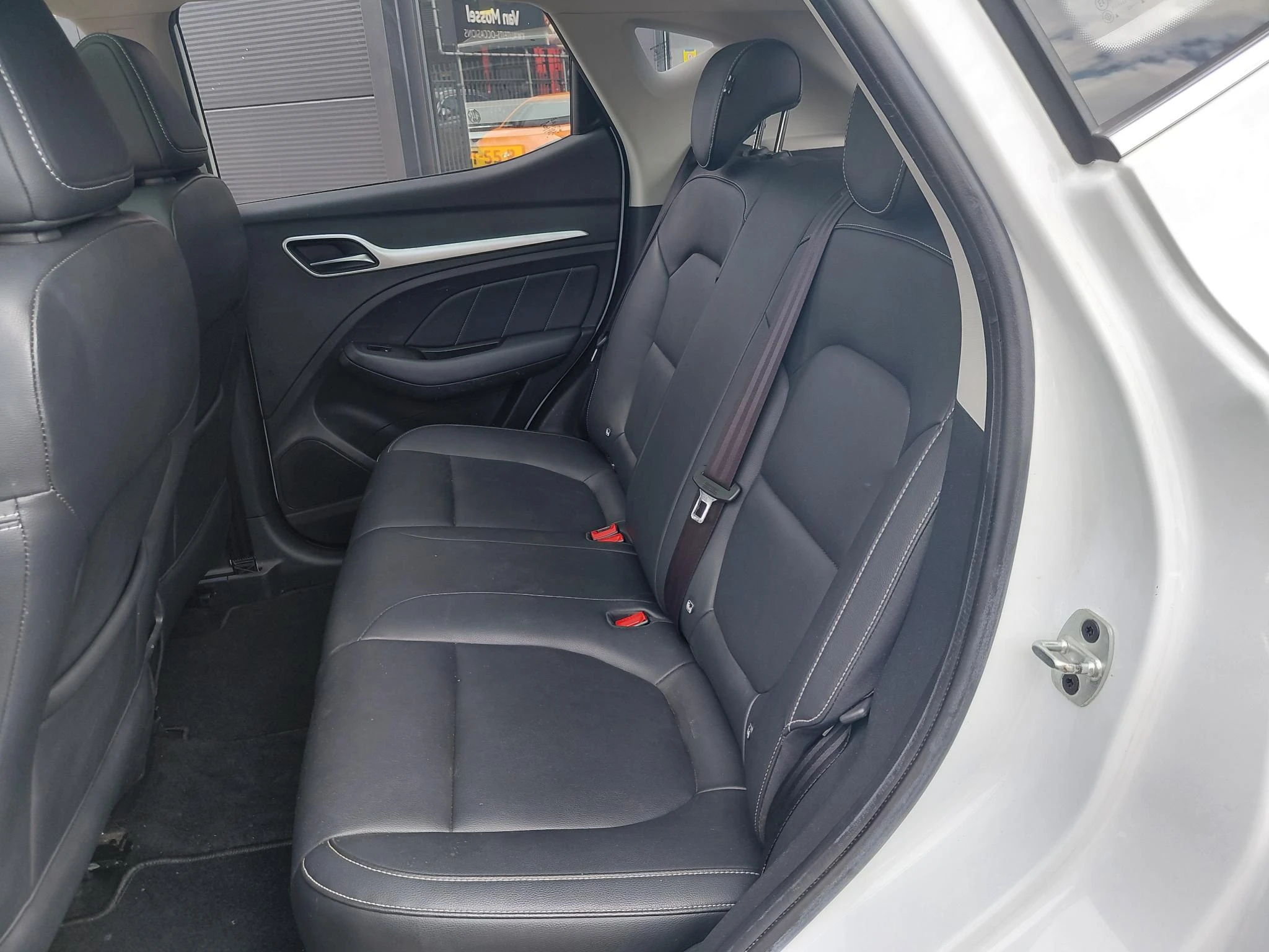 MG-ZS EV-image-10