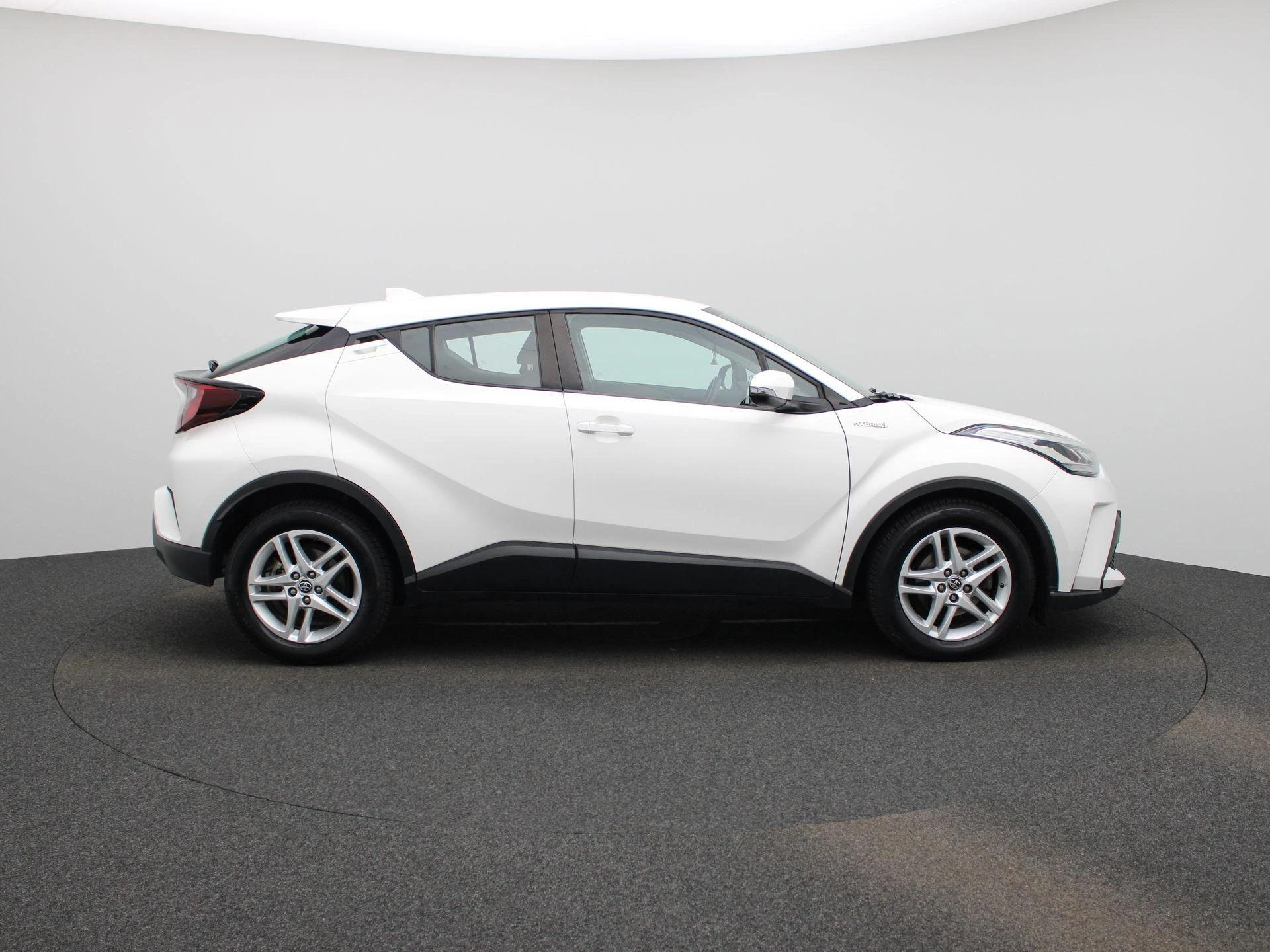 Toyota-C-HR-image-5