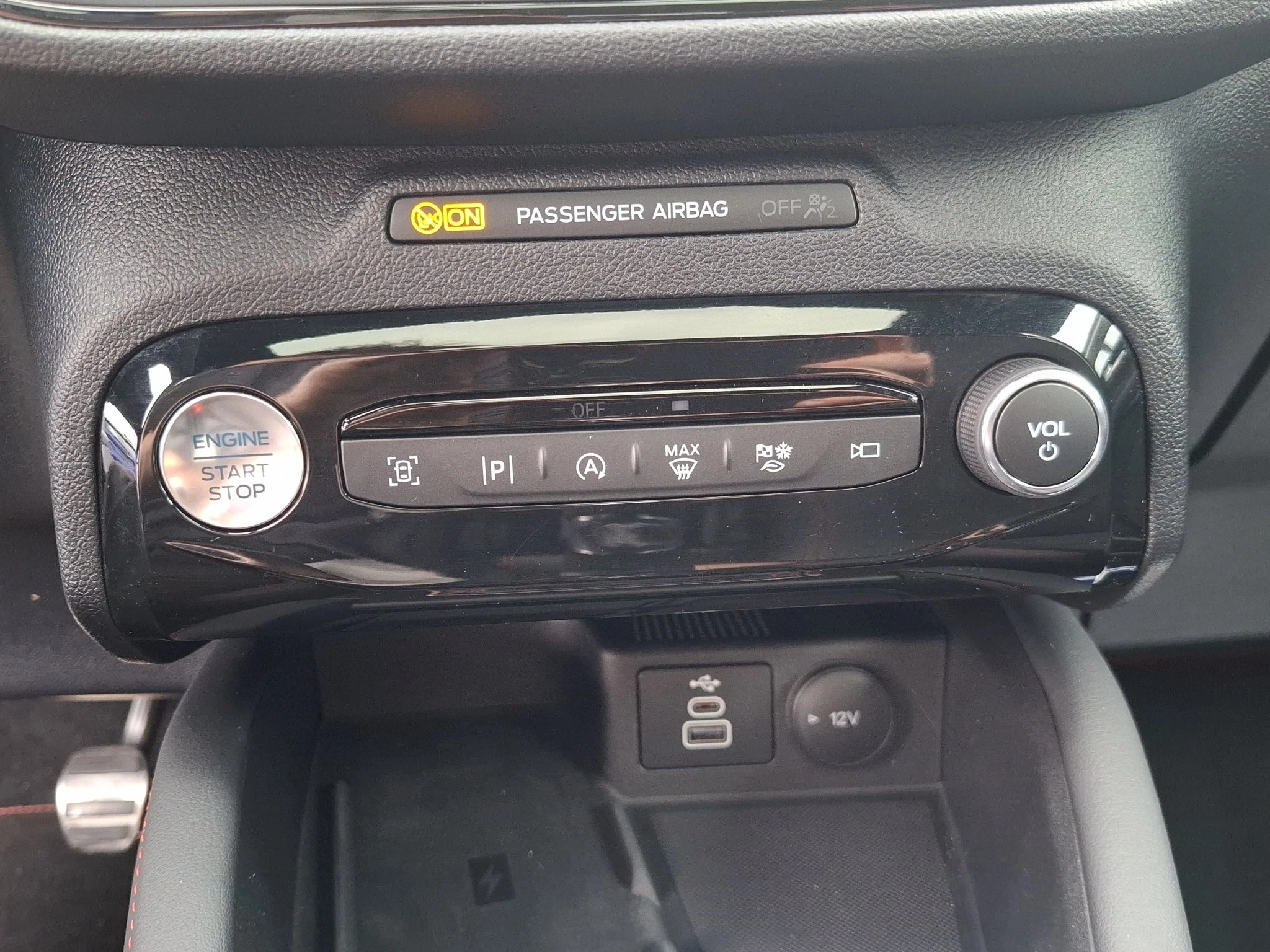 Ford Kuga ST-Line X*PANO*AHK*LED-MATRIX*360GRAD*ACC*NAVI*SOUND-SYS.