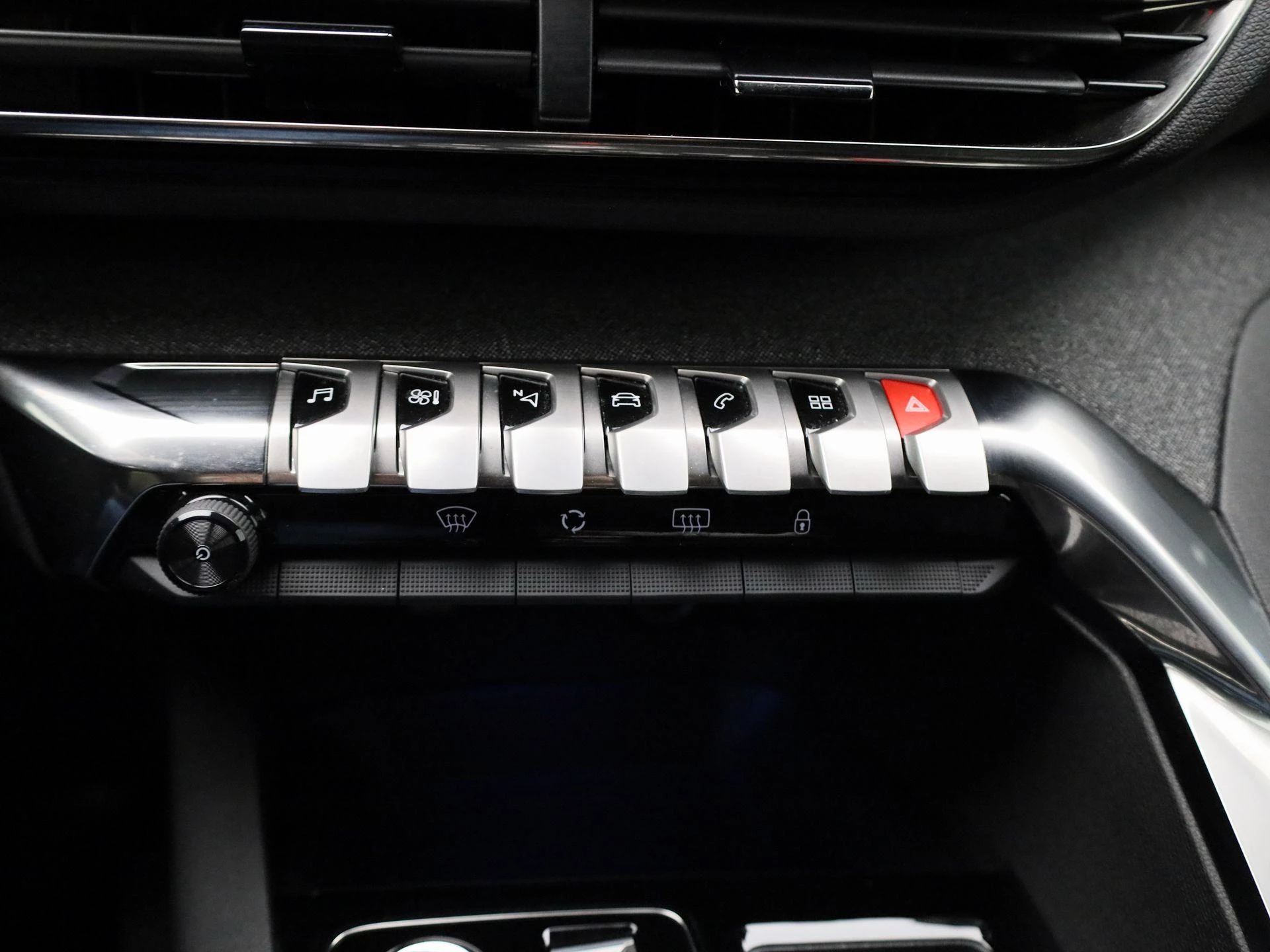 Peugeot-5008-image-19