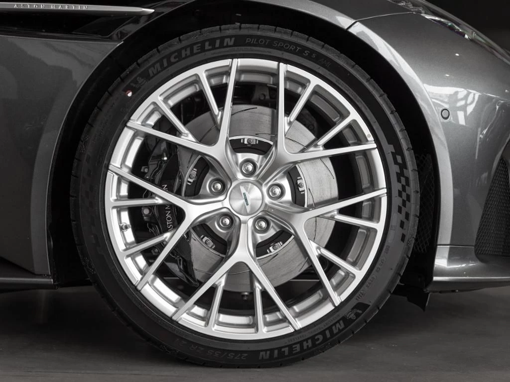 Aston Martin DB12 Coupe Aston Martin Hamburg