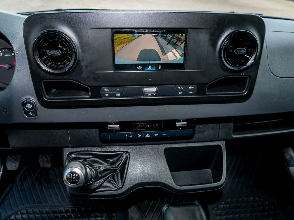 Mercedes-Benz-Sprinter 317-image-10