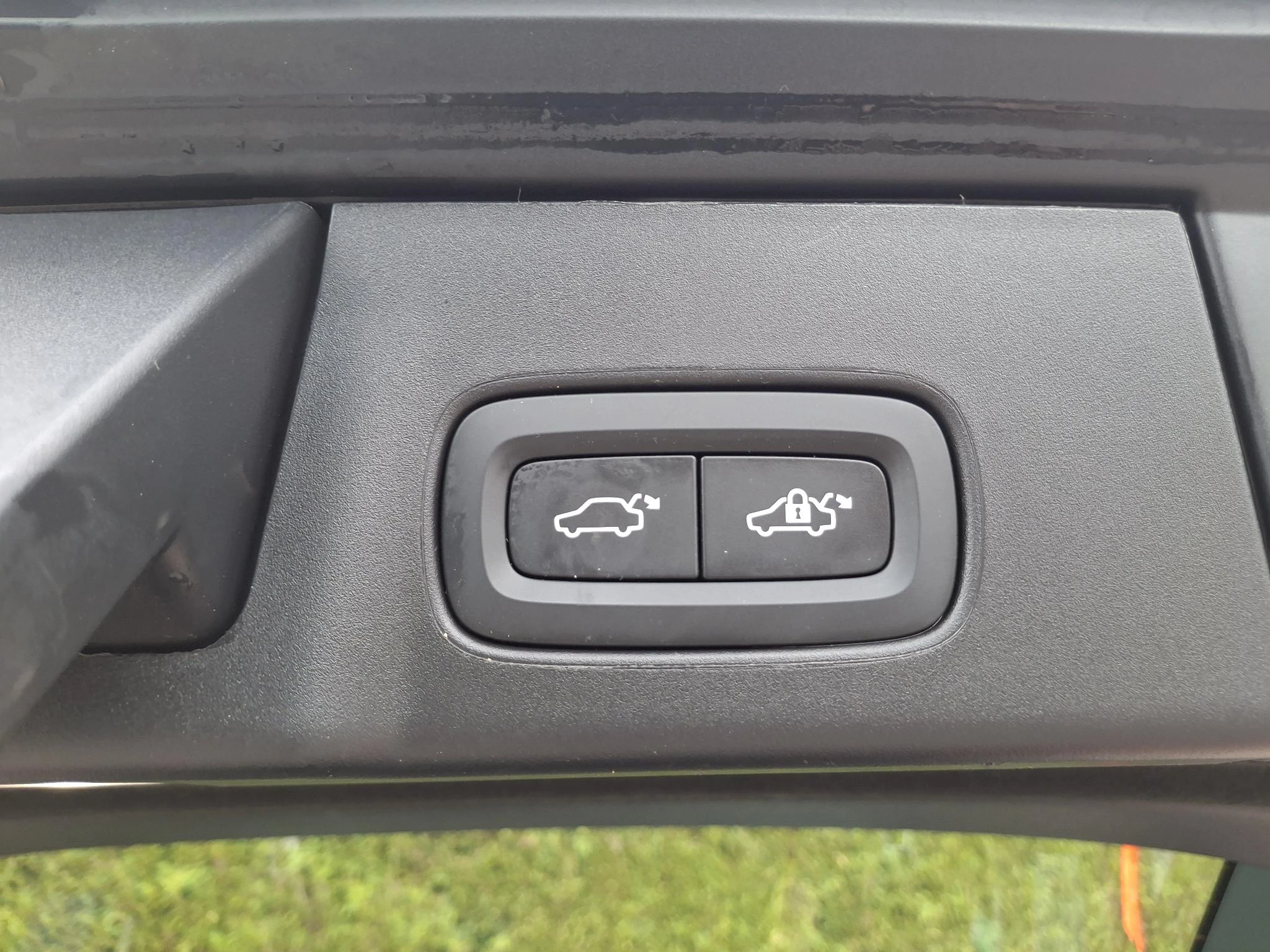 Volvo-V90-image-12