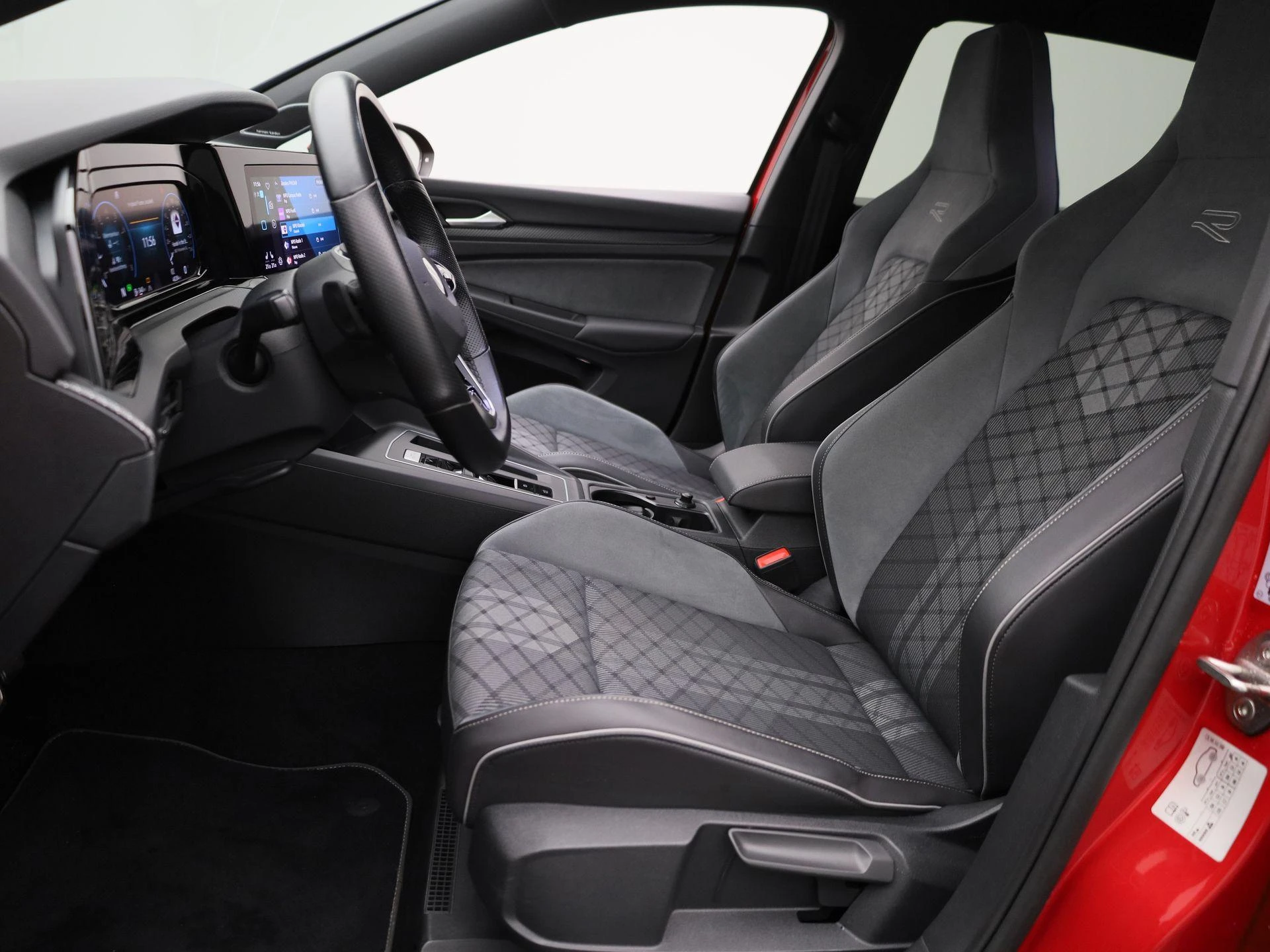 Volkswagen-Golf-image-10