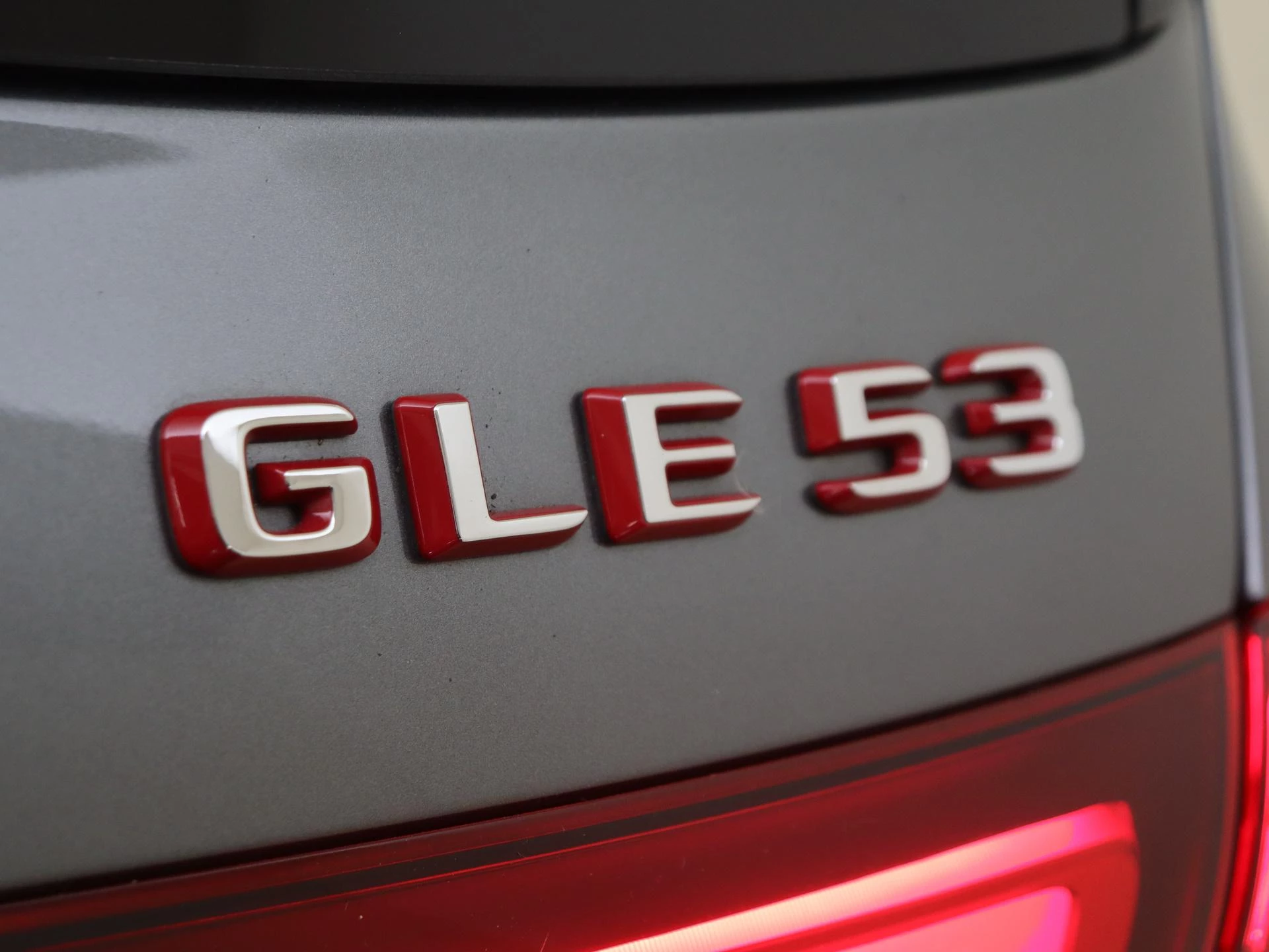 Mercedes-Benz-GLE-image-45