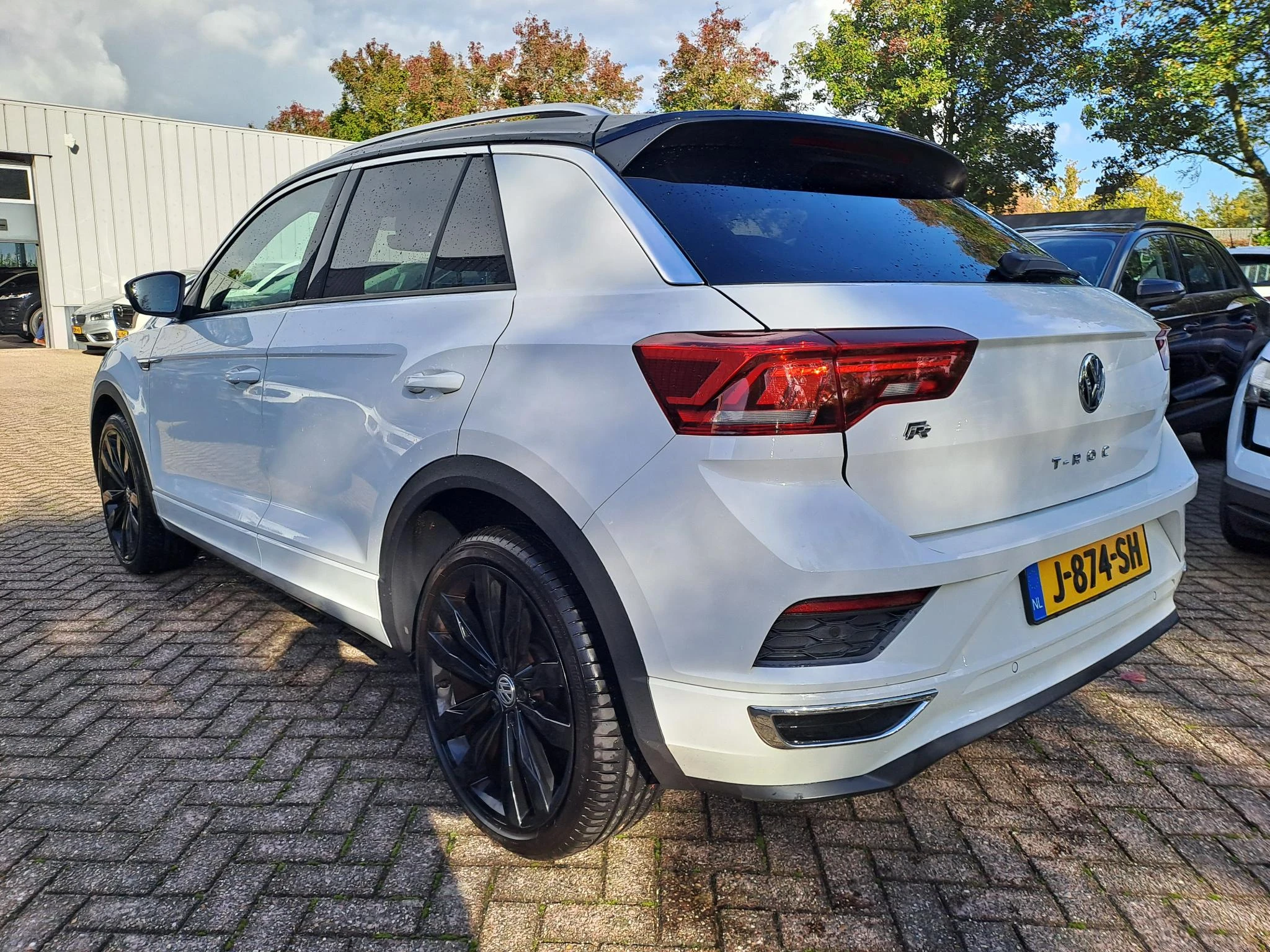Volkswagen-T-Roc-image-1